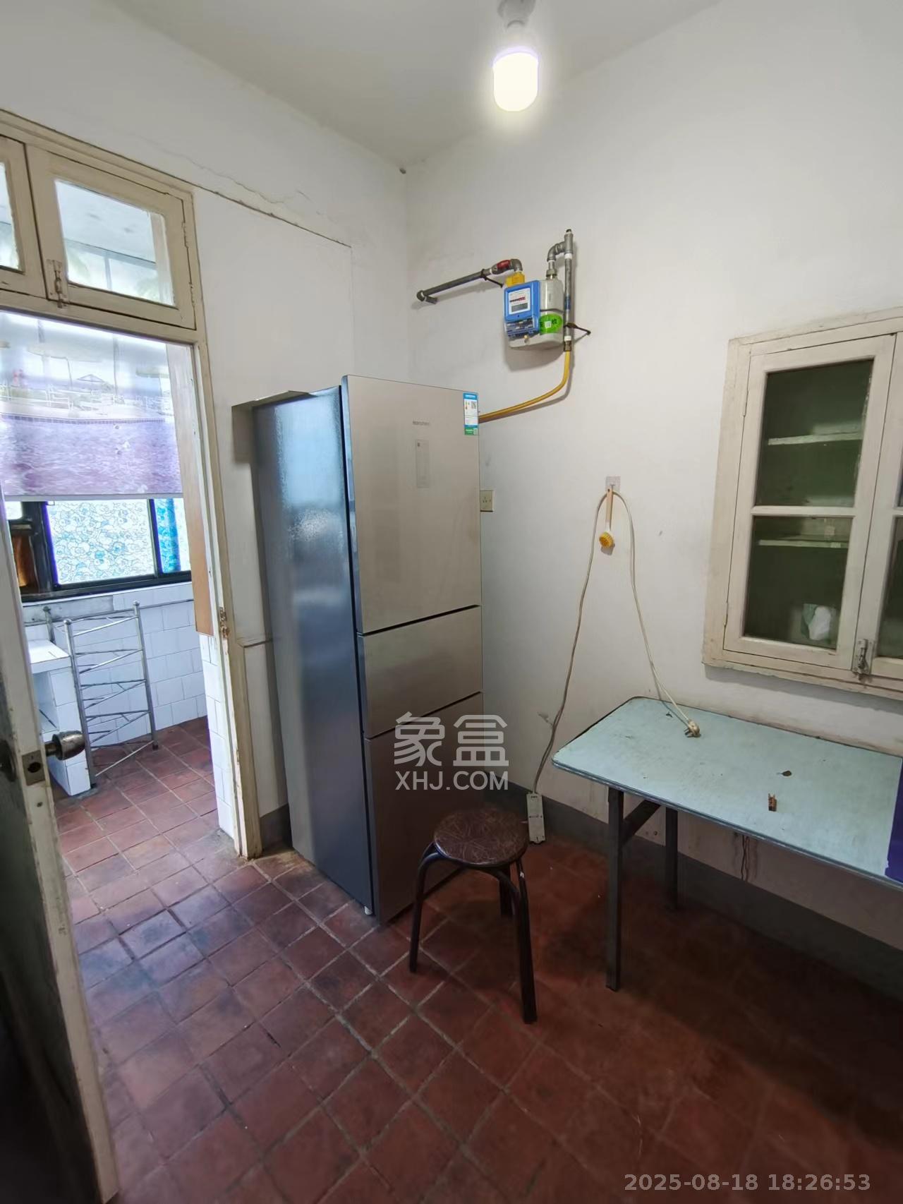 中国水电八局宿舍  2室2厅1卫    1500.0元/月室内图