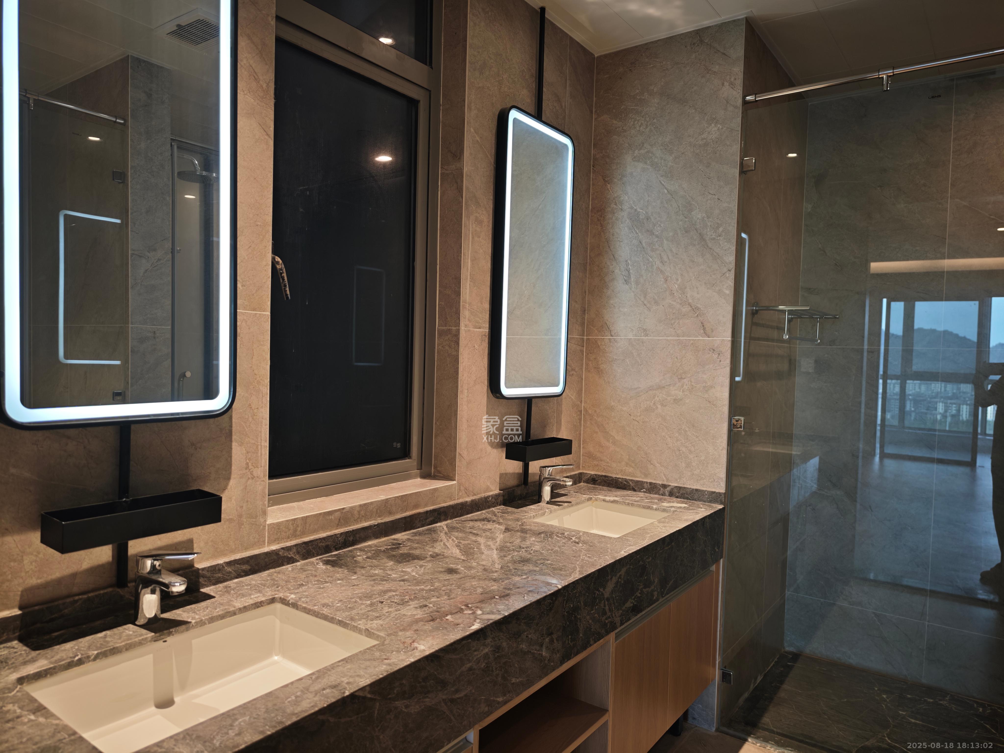 正荣梅溪紫阙台  4室2厅3卫    8500.0元/月室内图