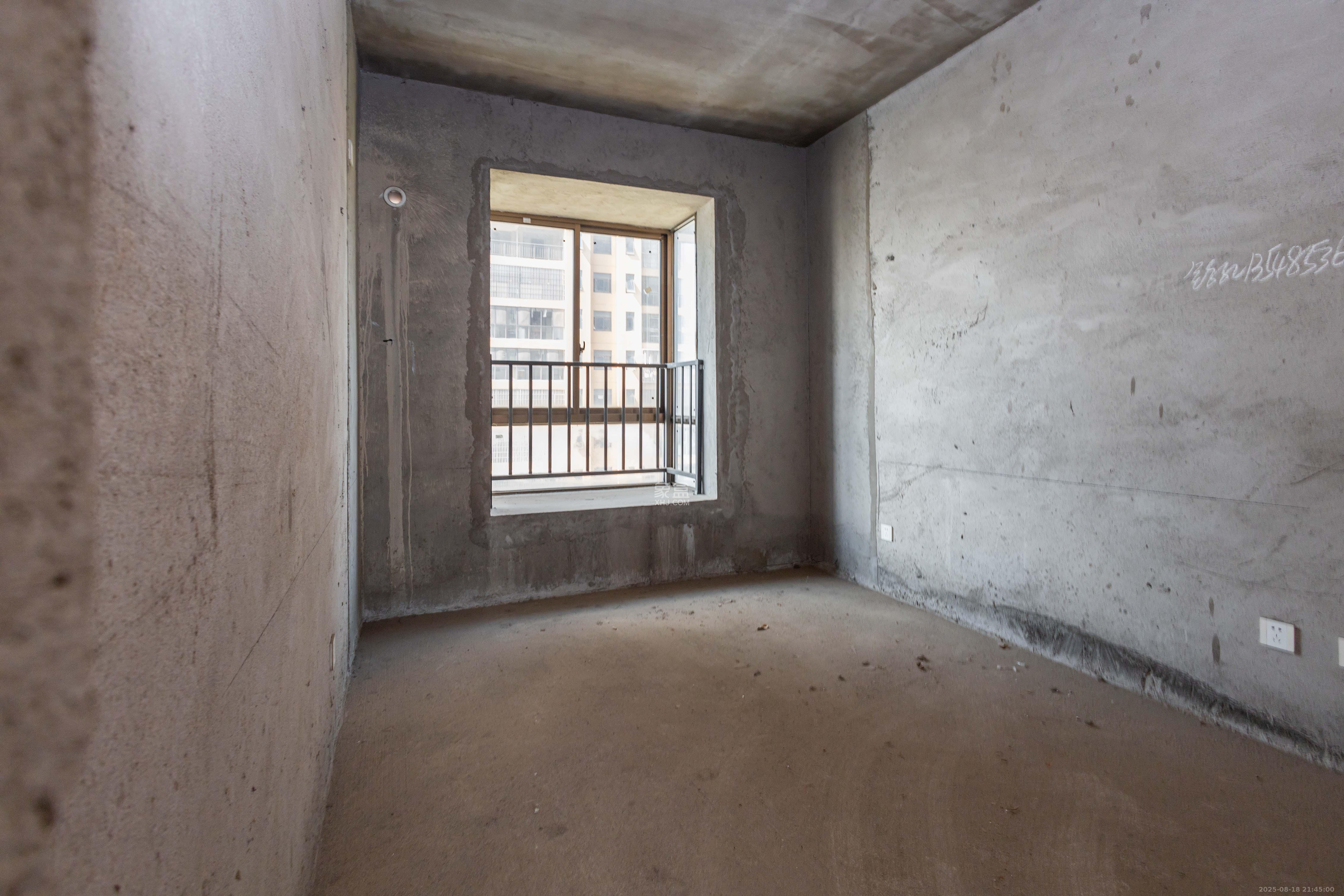 和泉嘉园 4室2厅2卫 70.0万 和泉嘉园 4室2厅2卫 70.0万卧室