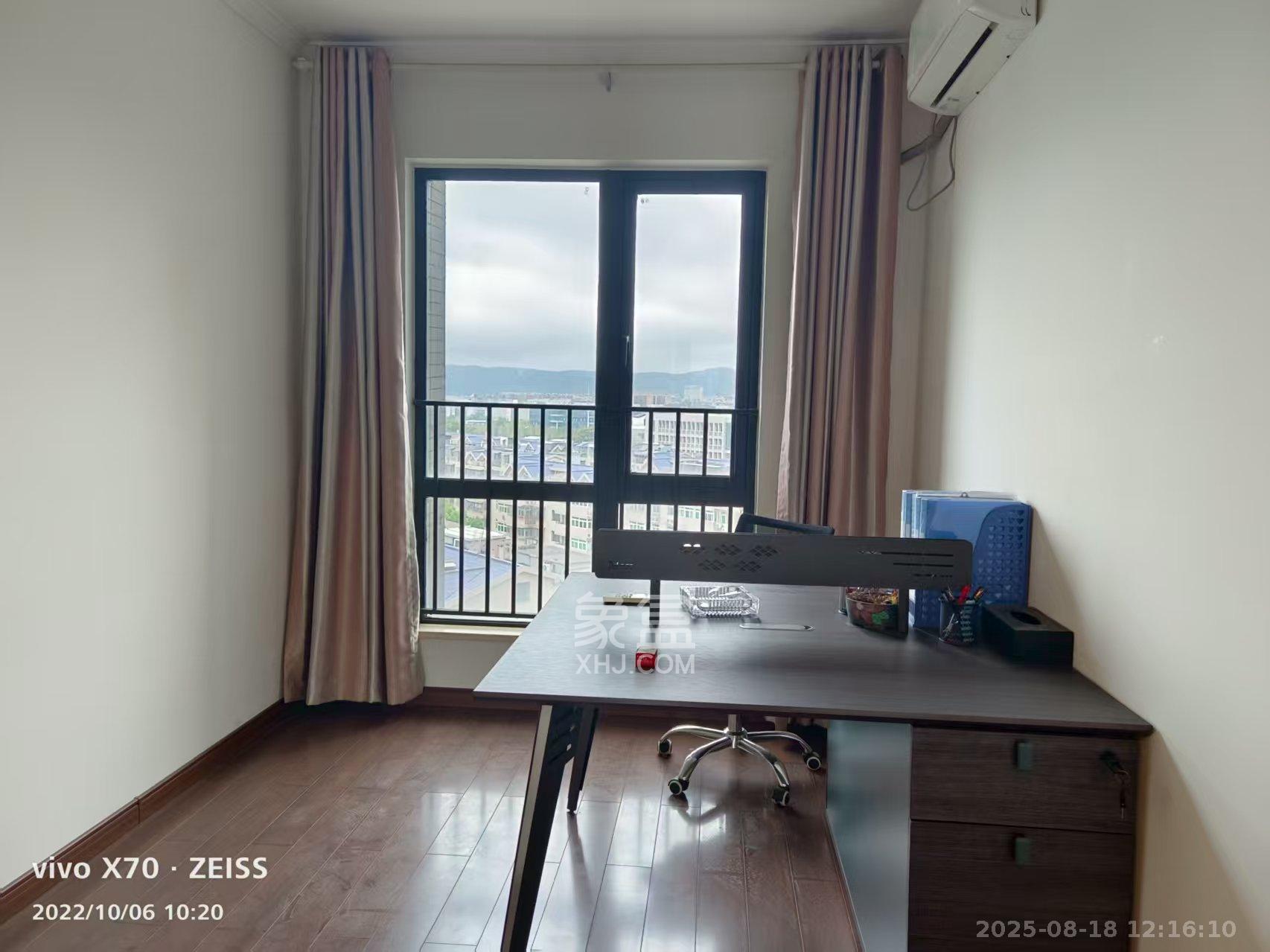 万科金域缇香  4室2厅2卫    4000.0元/月 万科金域缇香  4室2厅2卫    4000.0元/月室内图