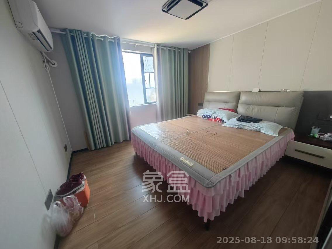 鼎丰前城  5室2厅2卫   4500.00元/月室内图