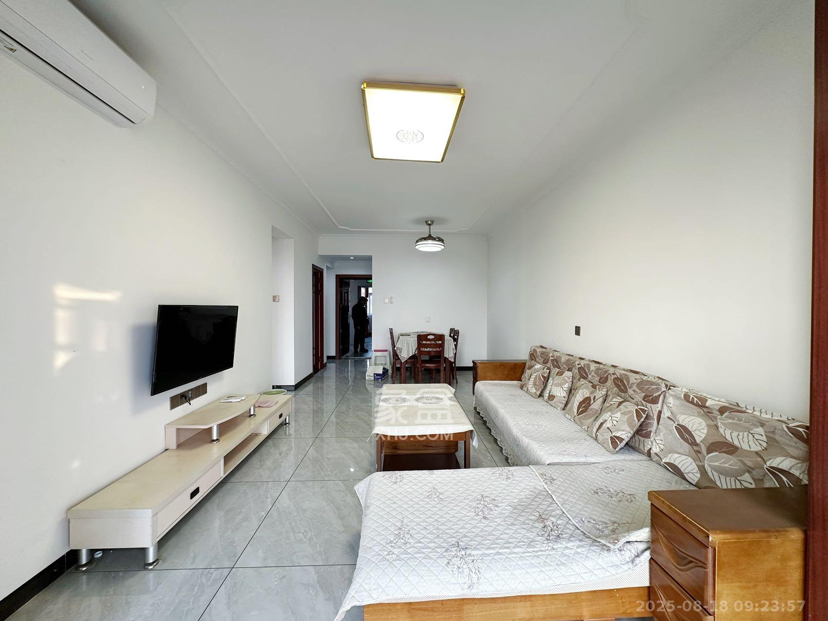 滨河嘉园  2室1厅1卫    2100.0元/月 滨河嘉园  2室1厅1卫    2100.0元/月室内图