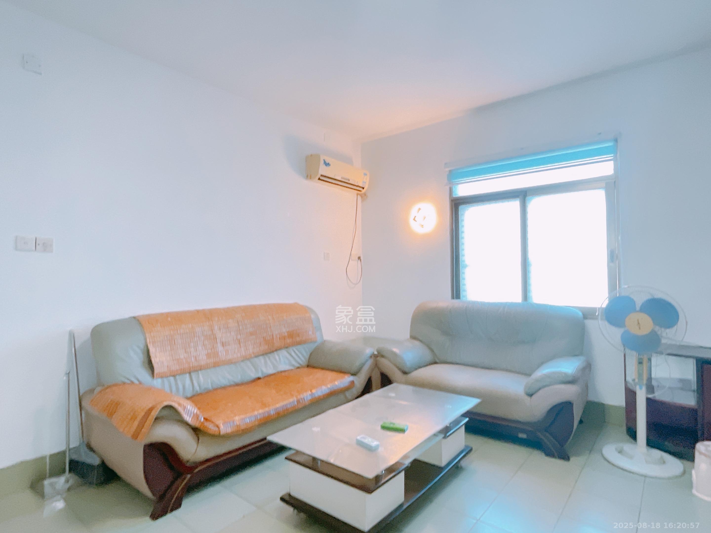 营盘东路、营盘西路散盘 2室1厅1卫 2100.0元/月 营盘东路、营盘西路散盘 2室1厅1卫 2100.0元/月室内图