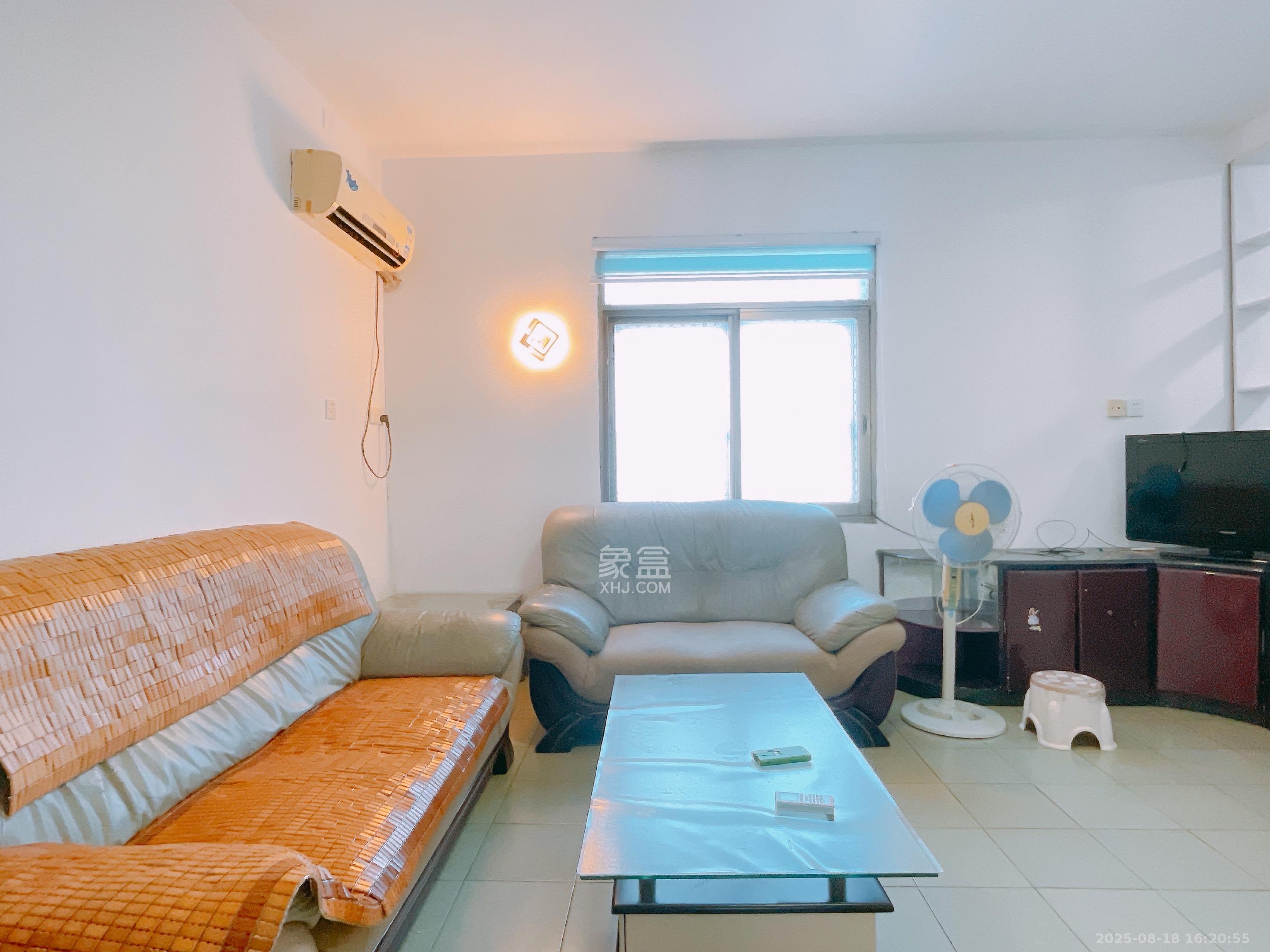 营盘东路、营盘西路散盘 2室1厅1卫 2100.0元/月 营盘东路、营盘西路散盘 2室1厅1卫 2100.0元/月室内图