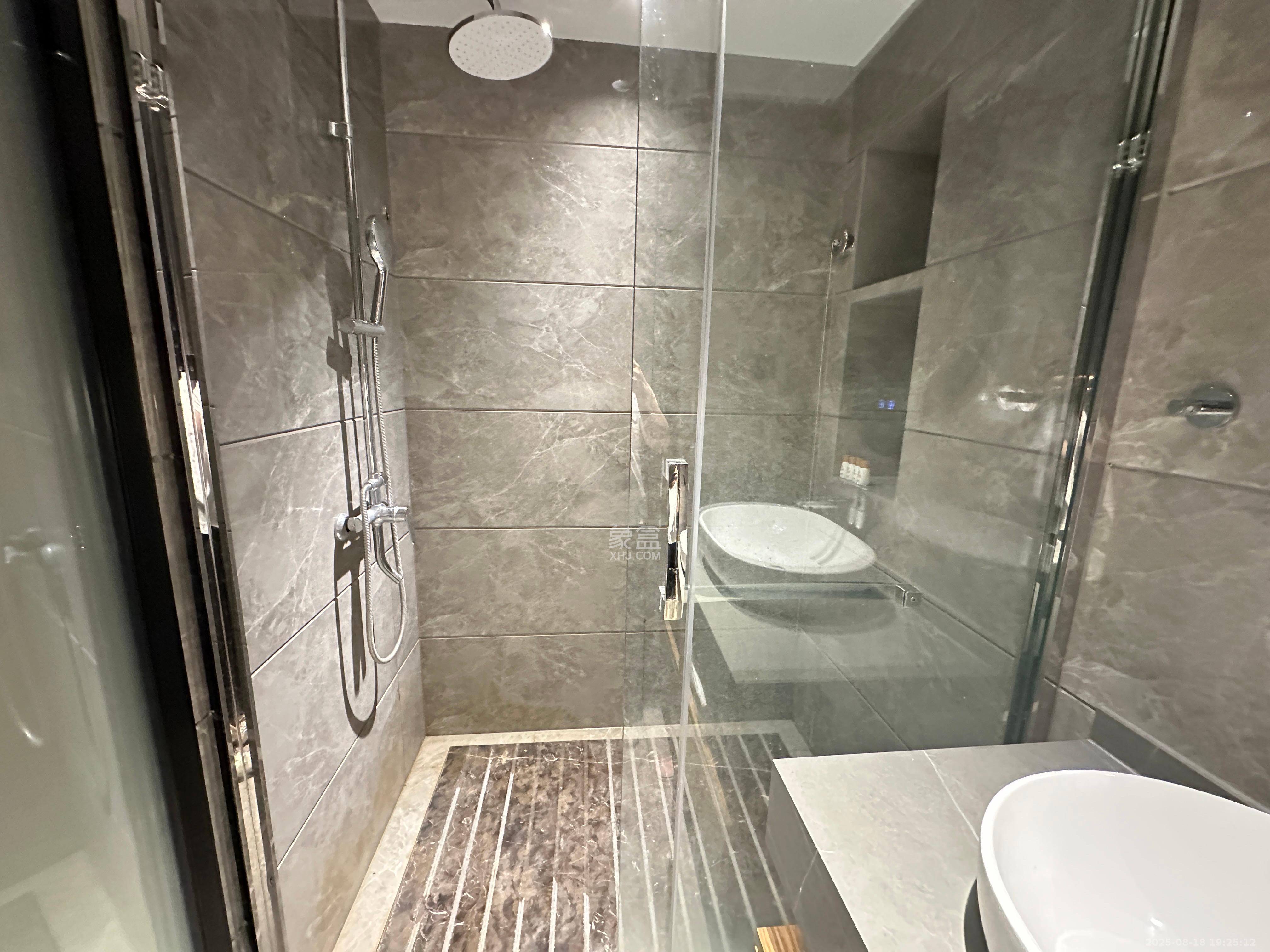 保利国际广场  1室1厅1卫    3200.0元/月室内图