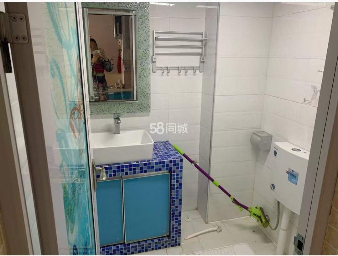 东方豪苑 1室1厅1卫 1100.0元/月 东方豪苑 1室1厅1卫 1100.0元/月室内图