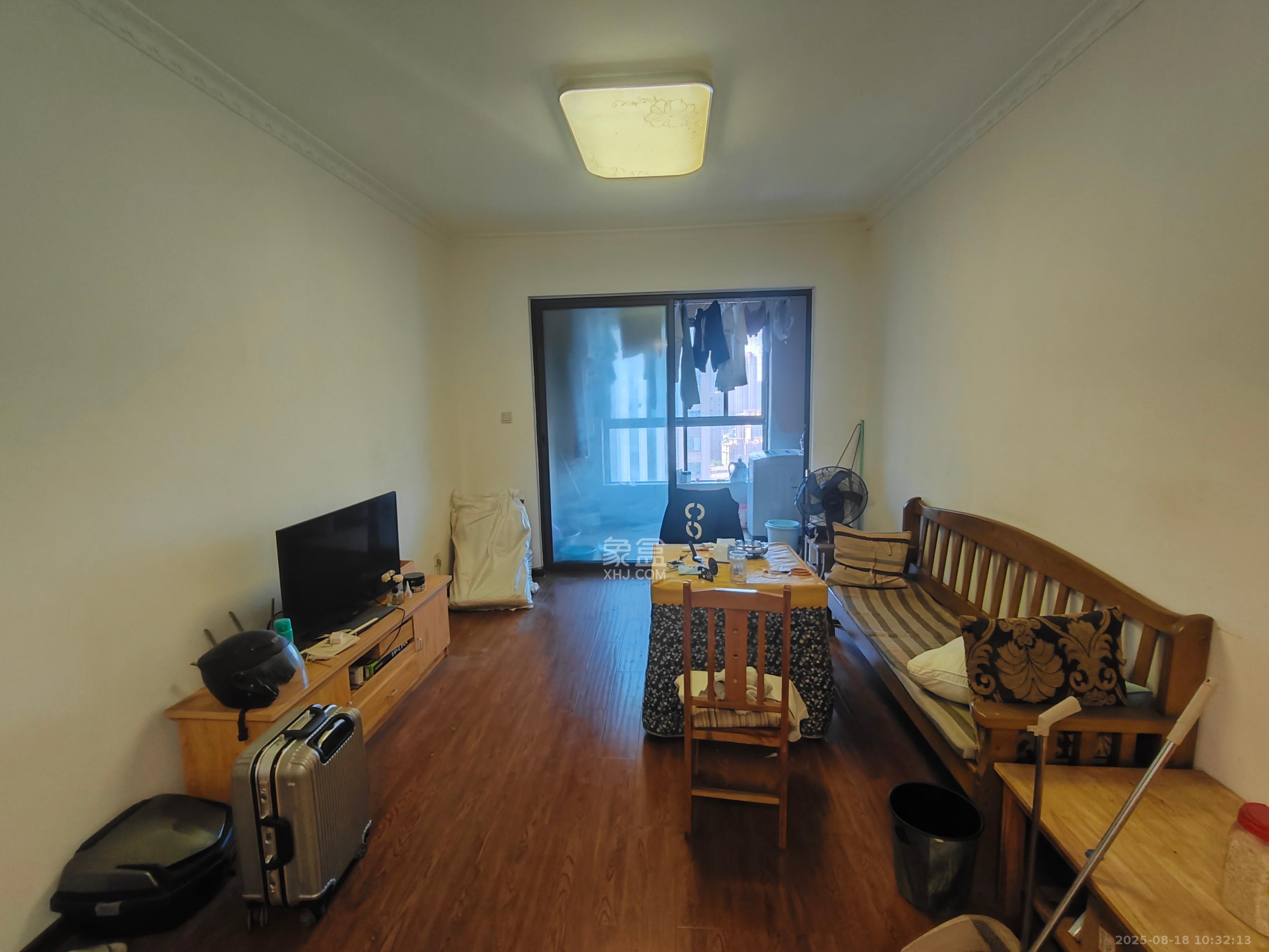 阳光城尚东湾青云苑 3室2厅1卫 2400.0元/月 阳光城尚东湾青云苑 3室2厅1卫 2400.0元/月室内图