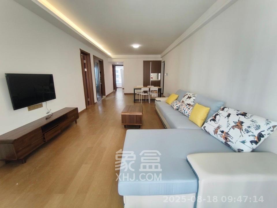 阳光城尚东湾青柠园  3室2厅2卫    2800.0元/月 阳光城尚东湾青柠园  3室2厅2卫    2800.0元/月室内图