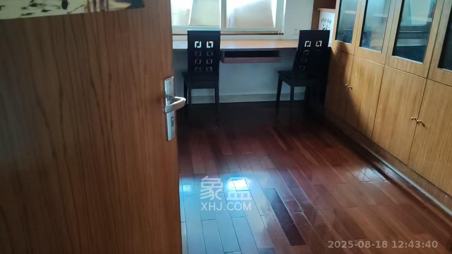 滨江美寓(滨江丽园)  4室2厅2卫    3000.0元/月 滨江美寓(滨江丽园)  4室2厅2卫    3000.0元/月室内图