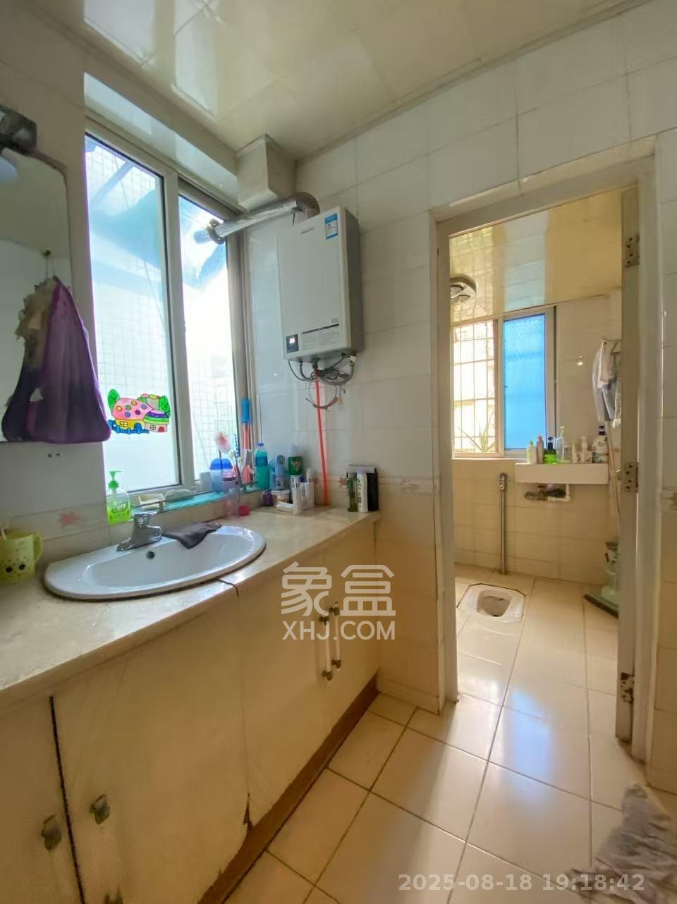 四方小区 2室2厅1卫 1650.0元/月 四方小区 2室2厅1卫 1650.0元/月室内图