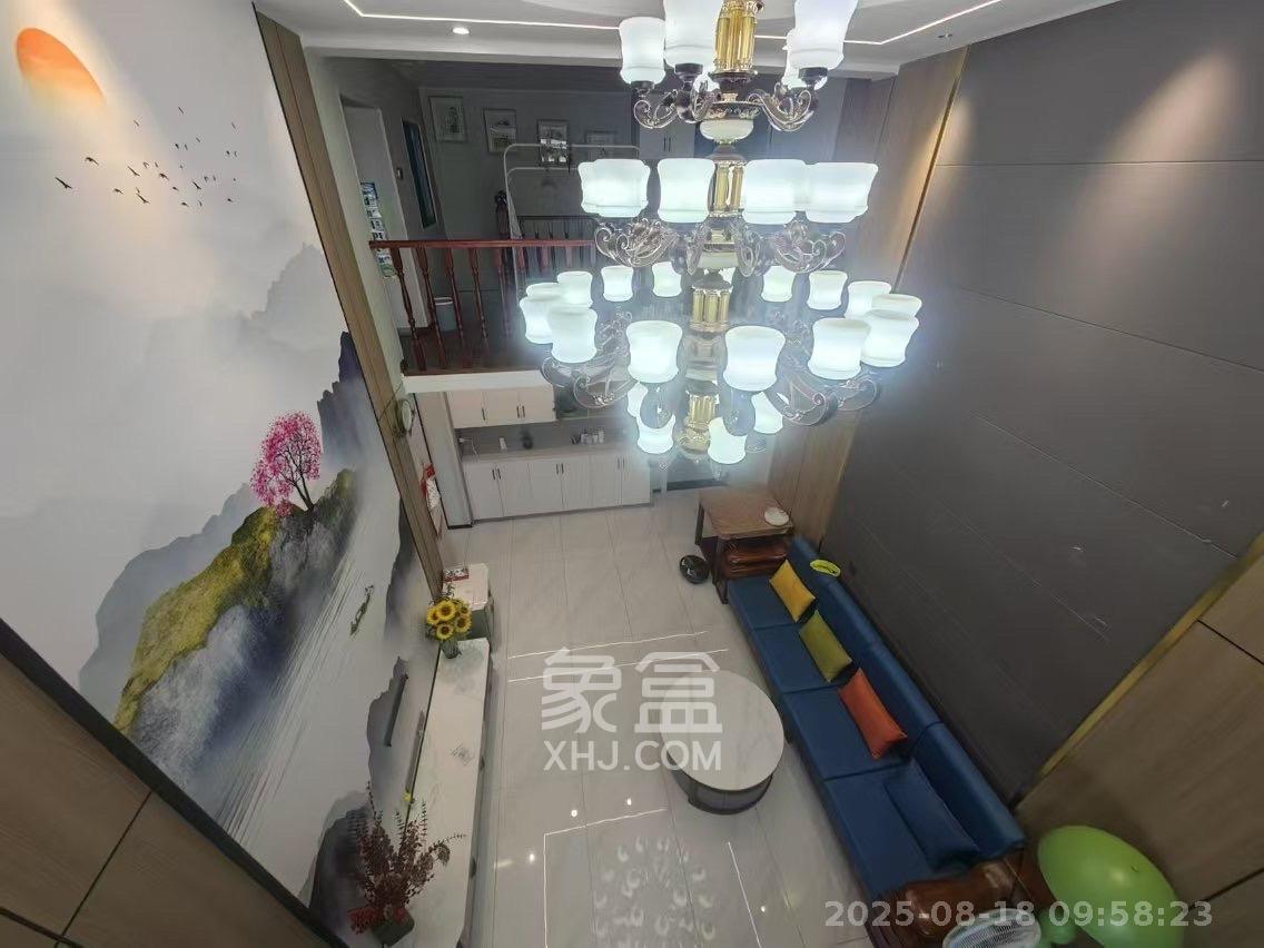 鼎丰前城  5室2厅2卫   4500.00元/月室内图