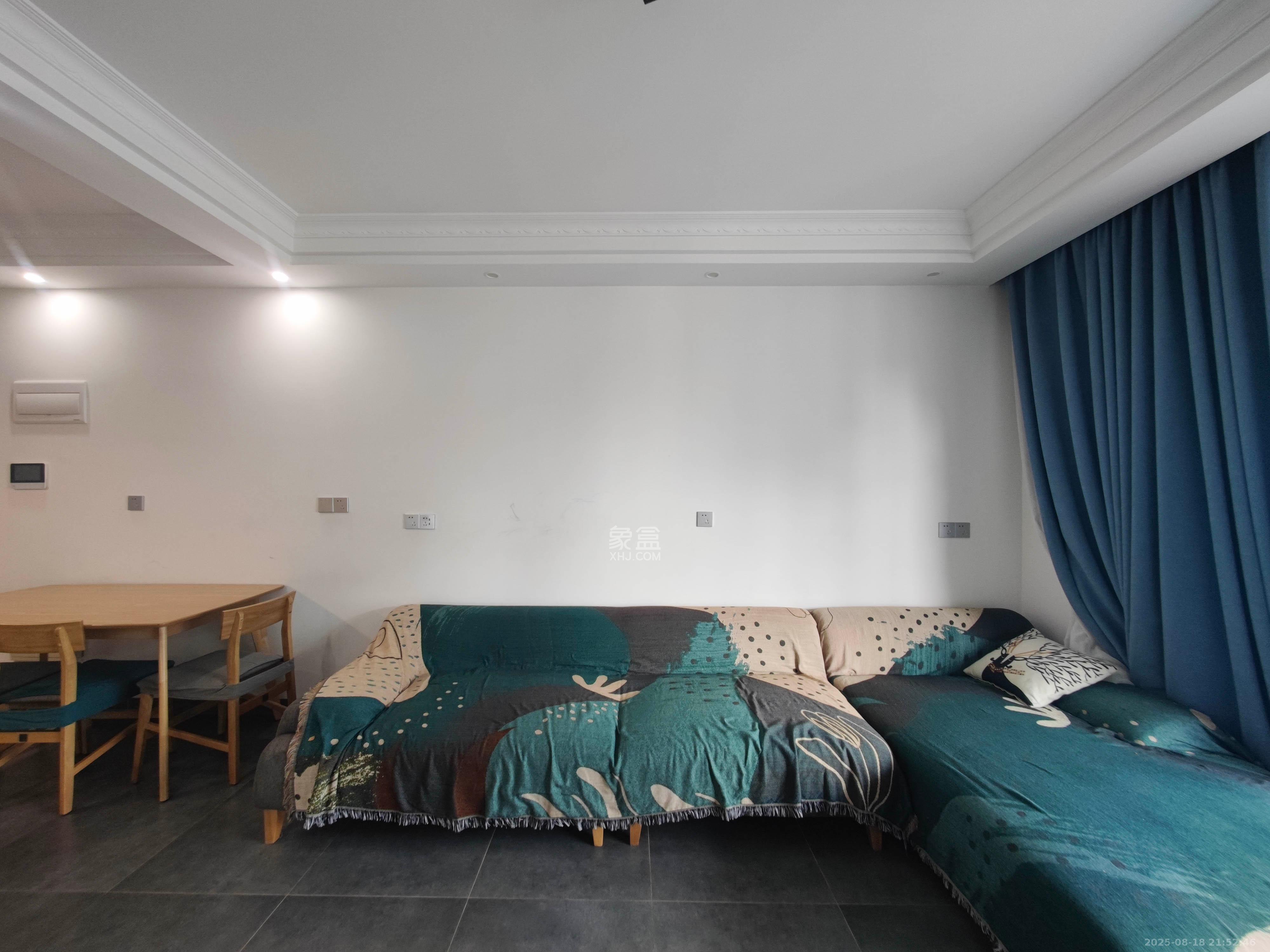 中建嘉和城 3室2厅1卫 85.0万 中建嘉和城 3室2厅1卫 85.0万客厅