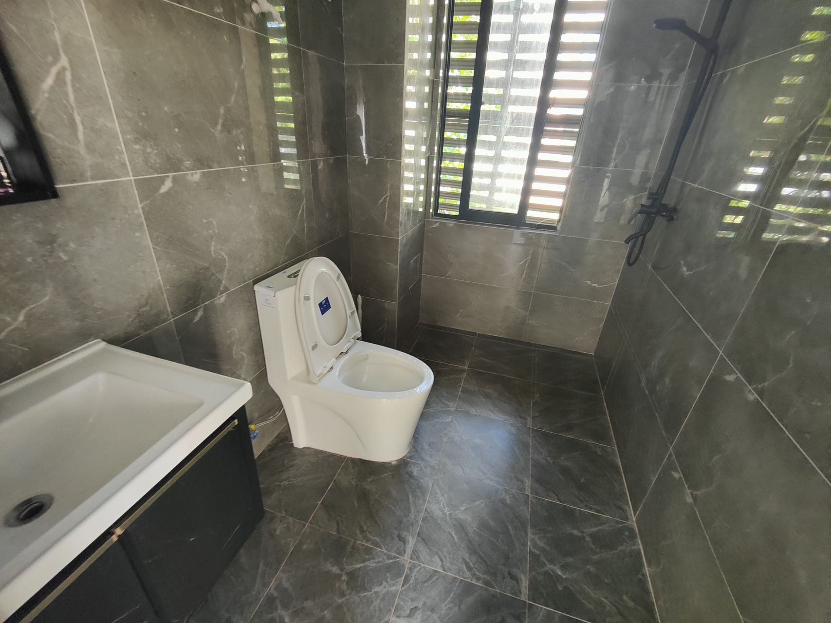 万花坊铂金公馆别墅 5室2厅4卫 16000.0元/月 万花坊铂金公馆别墅 5室2厅4卫 16000.0元/月室内图