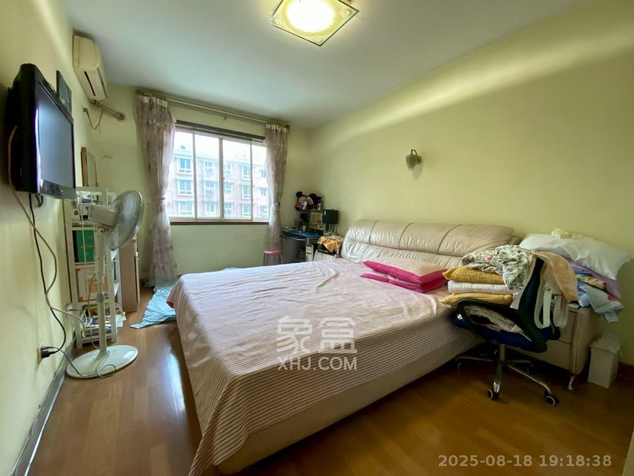 四方小区 2室2厅1卫 1650.0元/月 四方小区 2室2厅1卫 1650.0元/月室内图