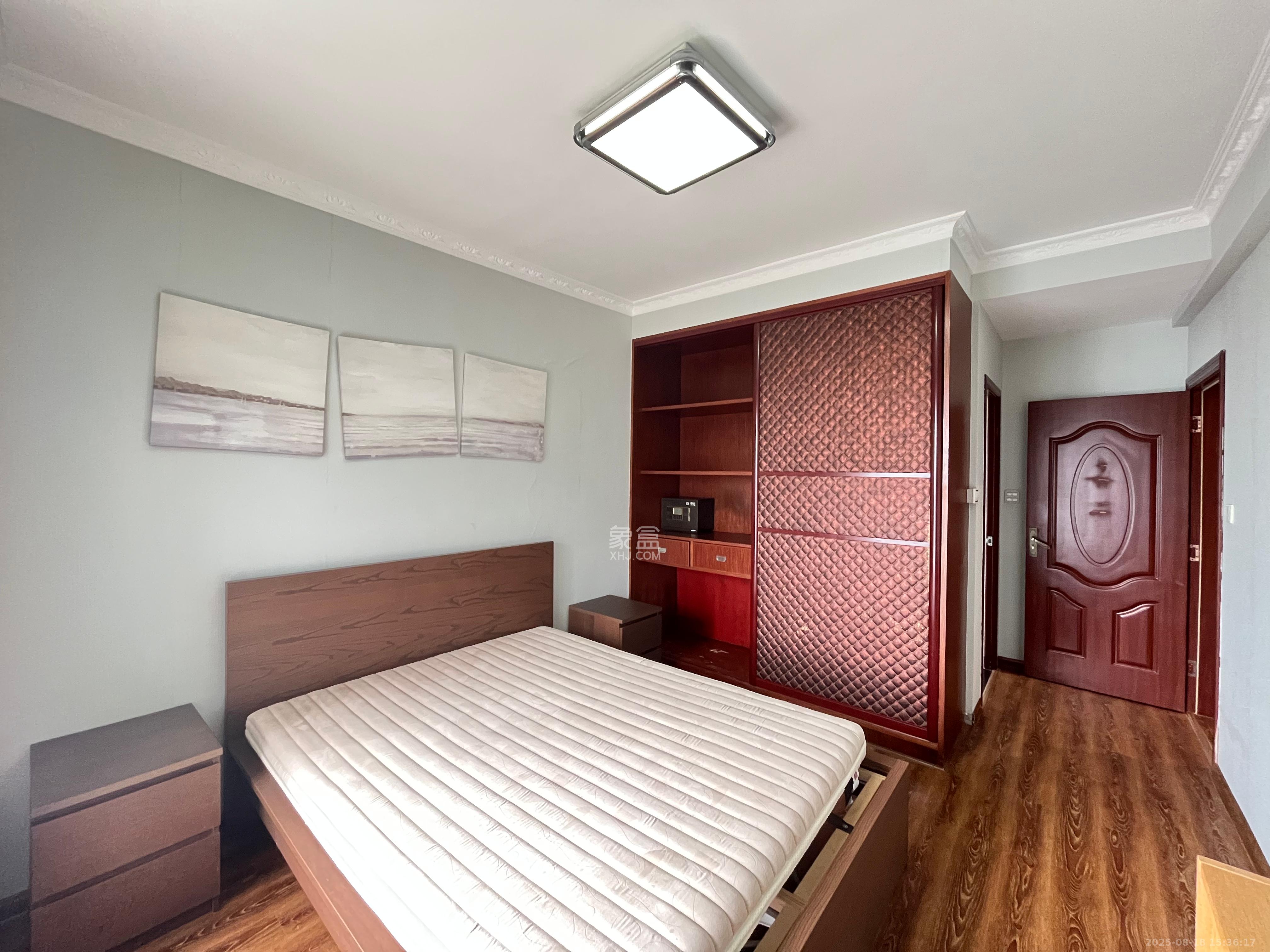 高信向日葵 3室2厅1卫 2600.0元/月 高信向日葵 3室2厅1卫 2600.0元/月室内图