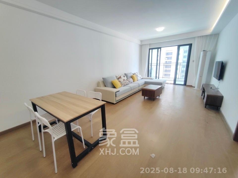 阳光城尚东湾青柠园  3室2厅2卫    2800.0元/月 阳光城尚东湾青柠园  3室2厅2卫    2800.0元/月室内图