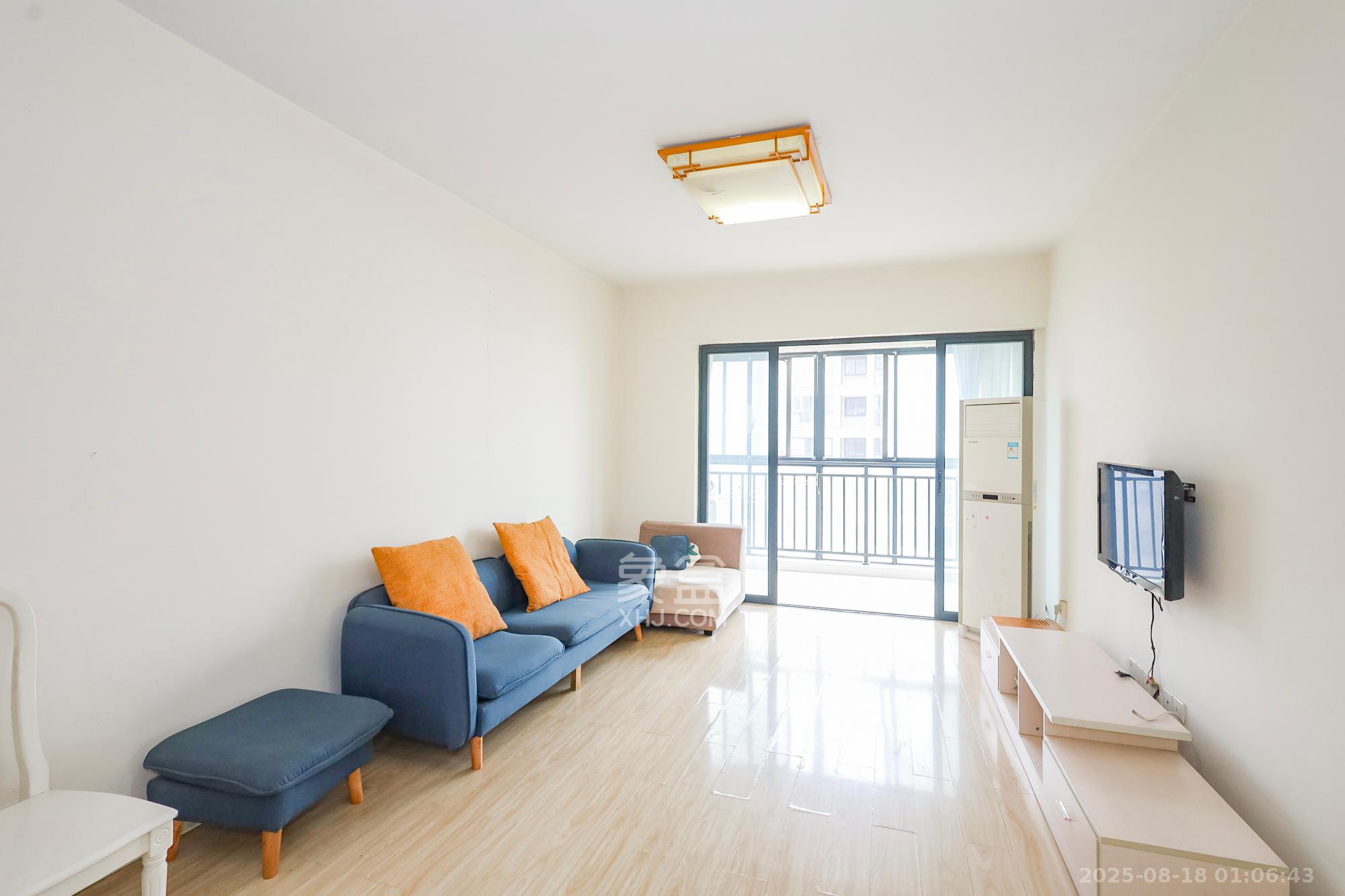 钰龙天下一期 1室2厅1卫 200.0万 钰龙天下一期 1室2厅1卫 200.0万客厅