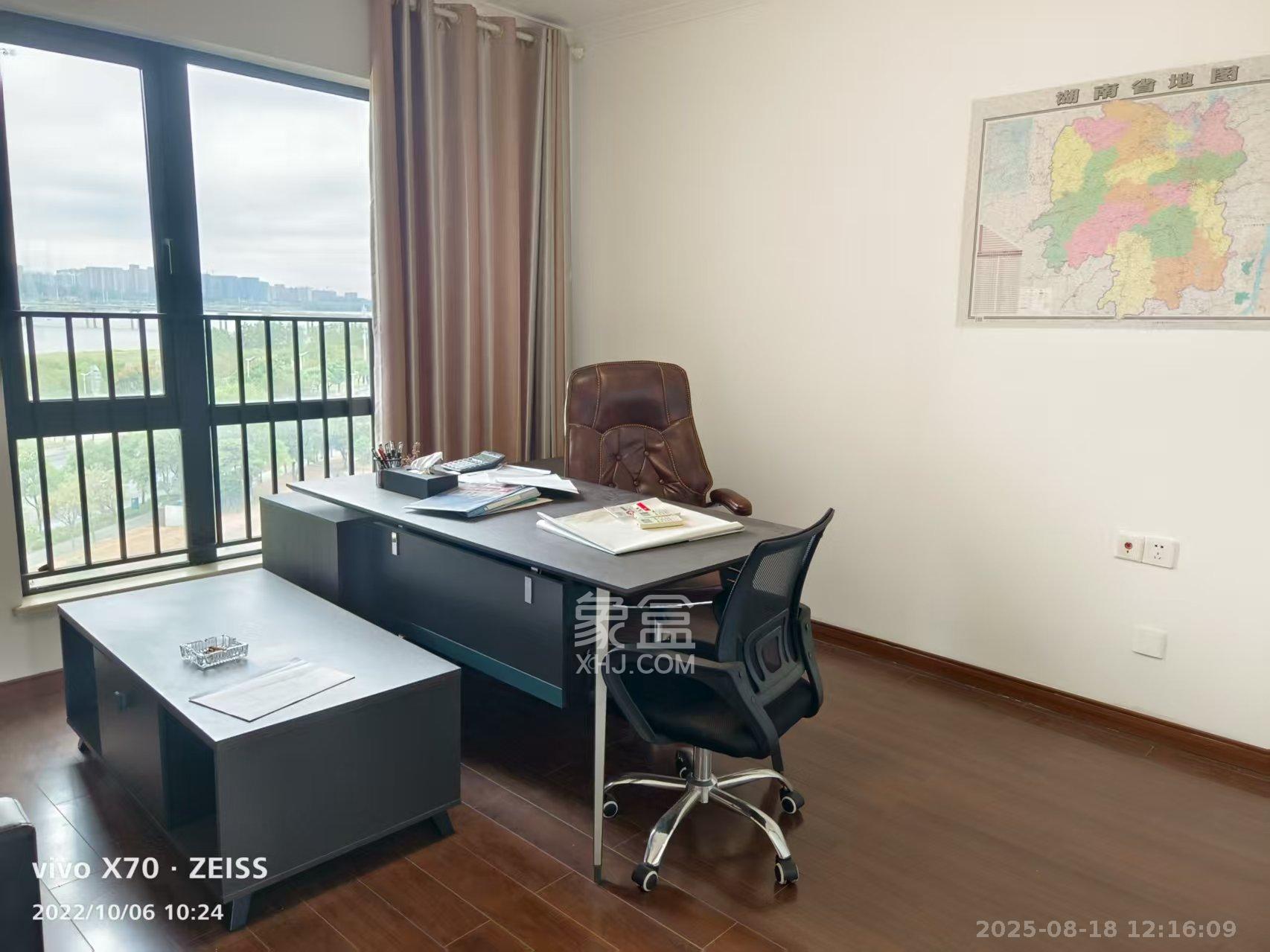 万科金域缇香  4室2厅2卫    4000.0元/月 万科金域缇香  4室2厅2卫    4000.0元/月室内图