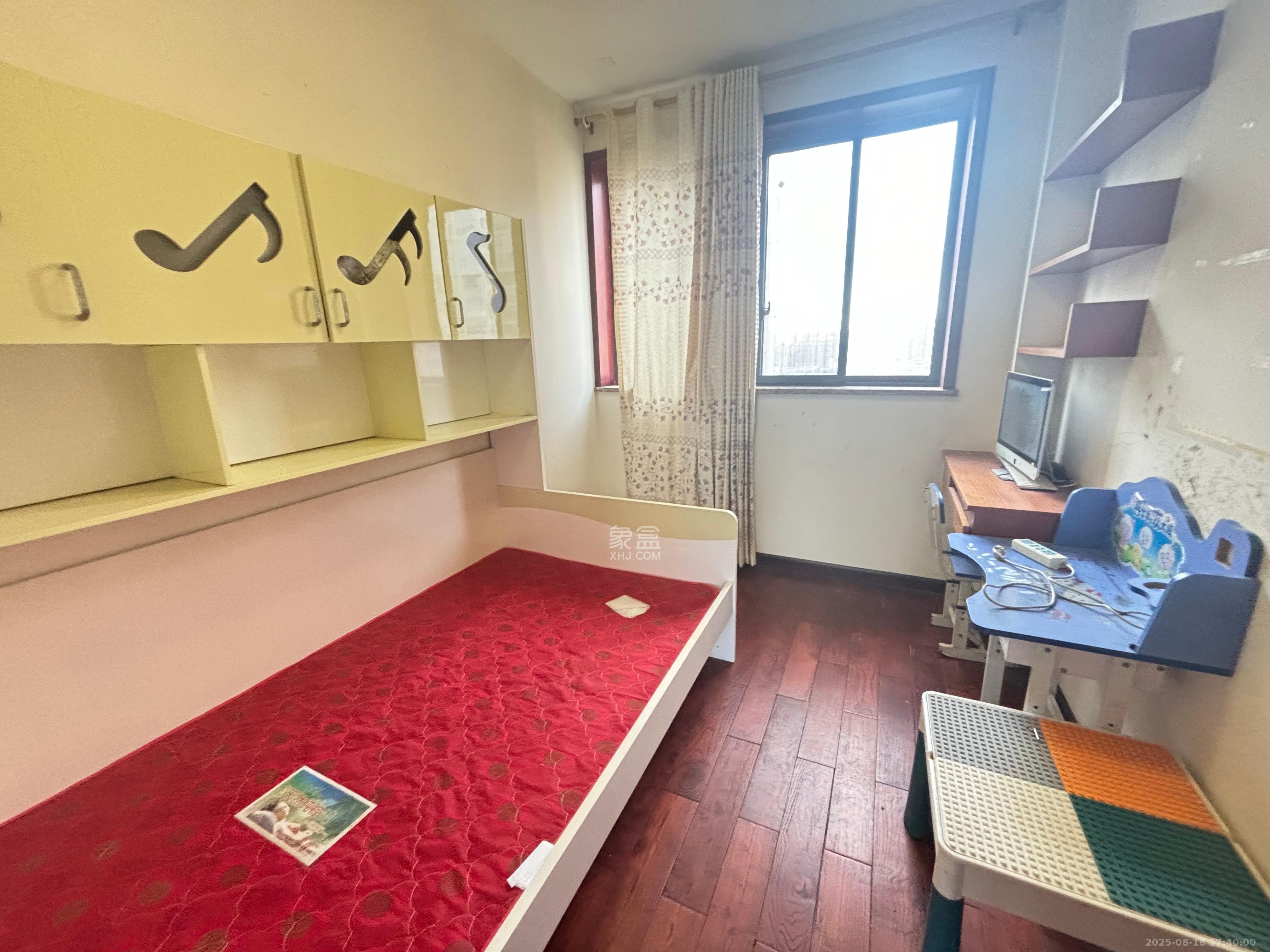 青园 3室2厅1卫 2400.0元/月 青园 3室2厅1卫 2400.0元/月室内图