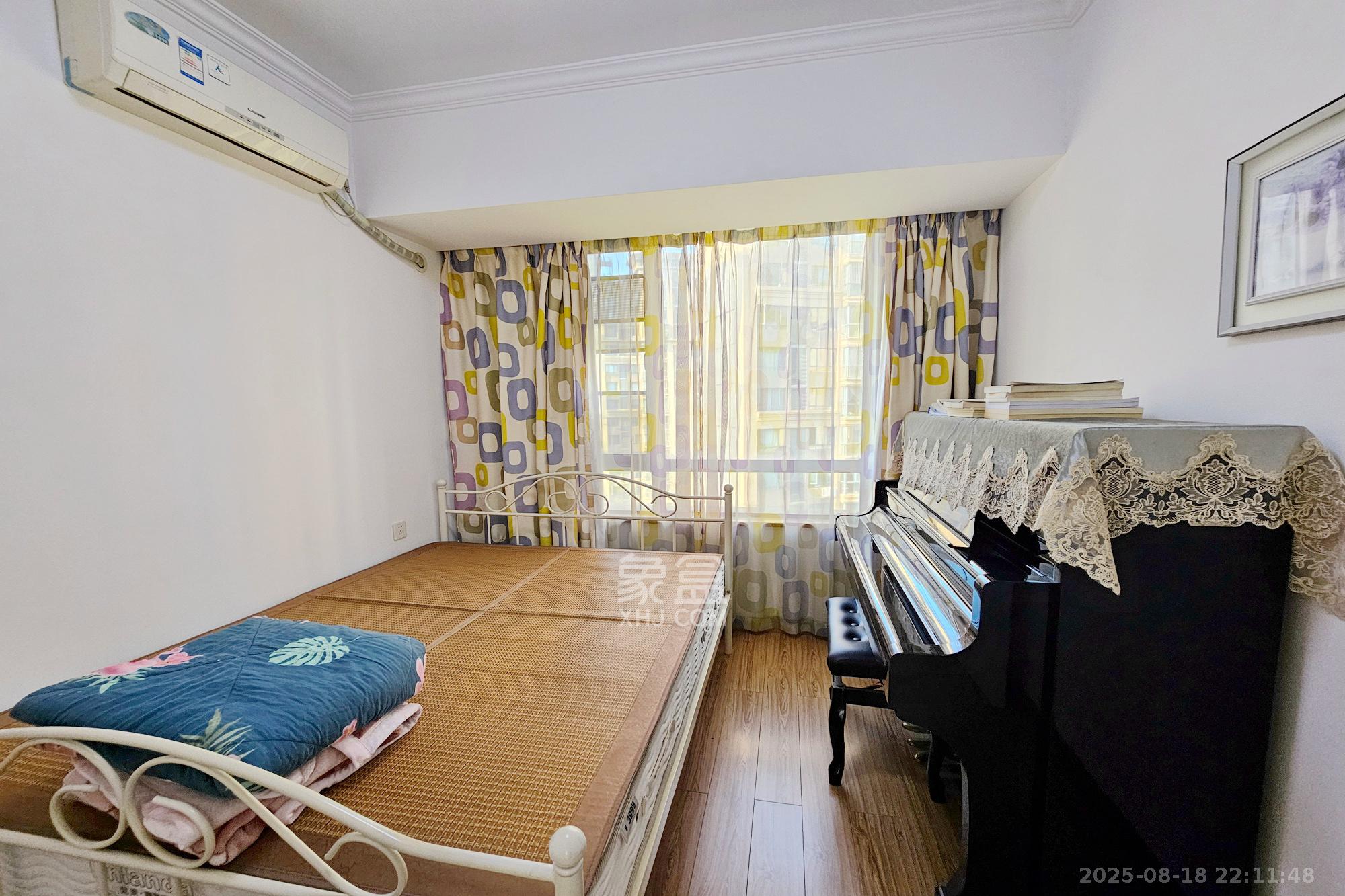 新华都万家城  3室2厅2卫    119.8万卧室