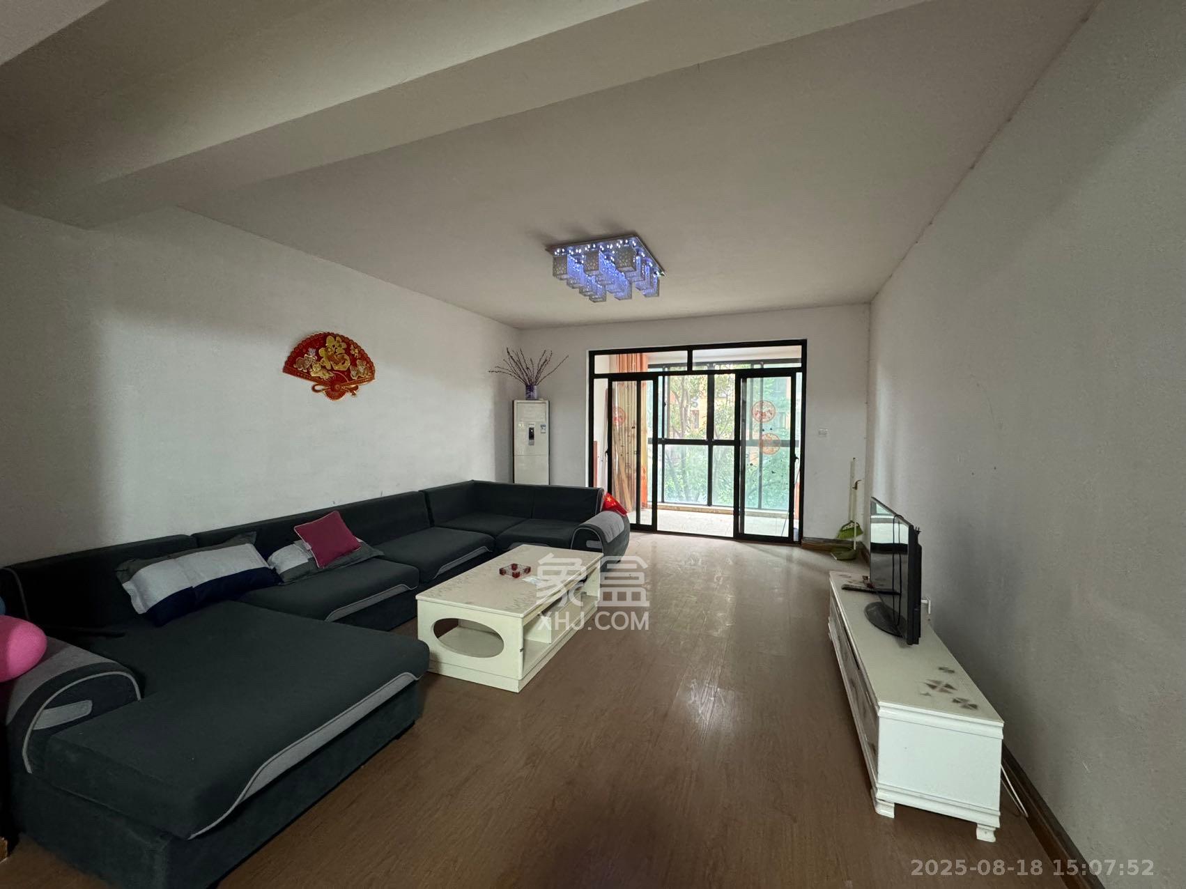 丽景华庭  3室2厅1卫   1600.00元/月