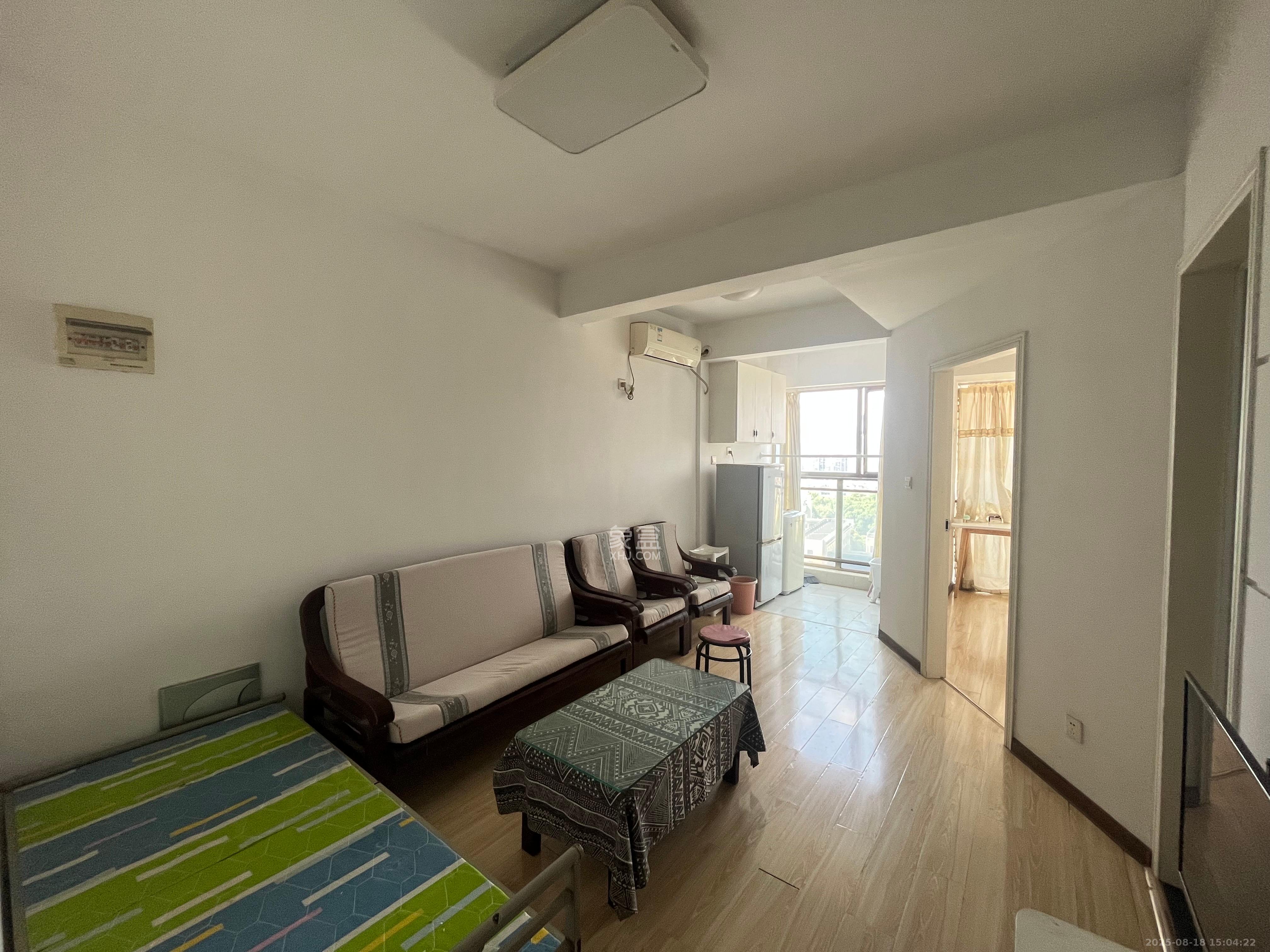 东上一品 2室1厅1卫 1800.0元/月 东上一品 2室1厅1卫 1800.0元/月室内图