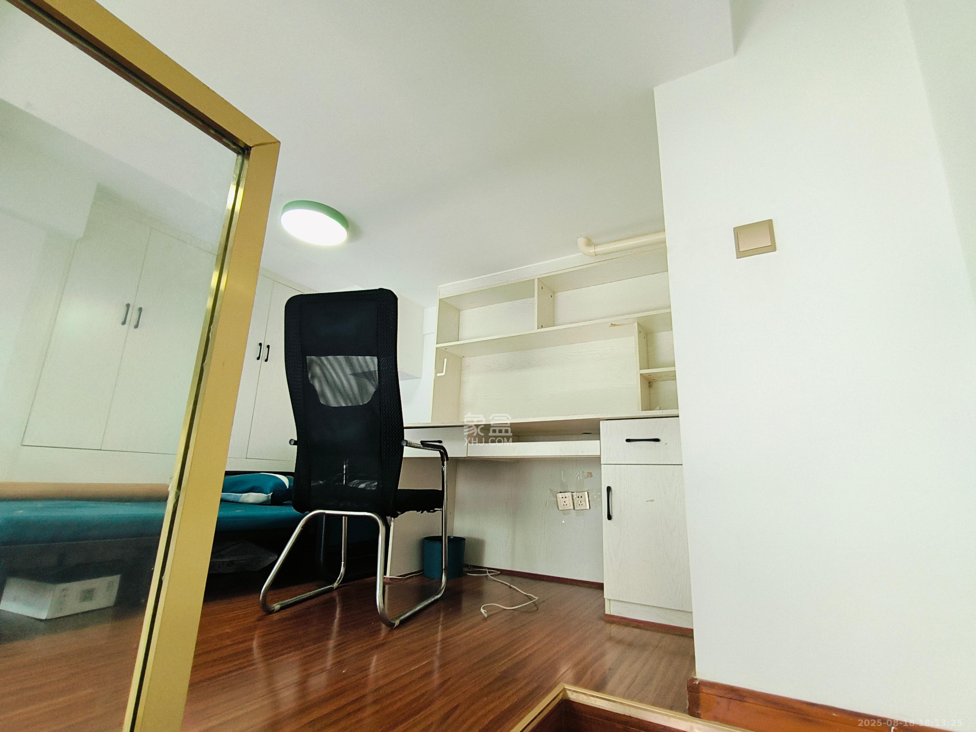 东方美地 2室1厅1卫 1700.0元/月 东方美地 2室1厅1卫 1700.0元/月室内图