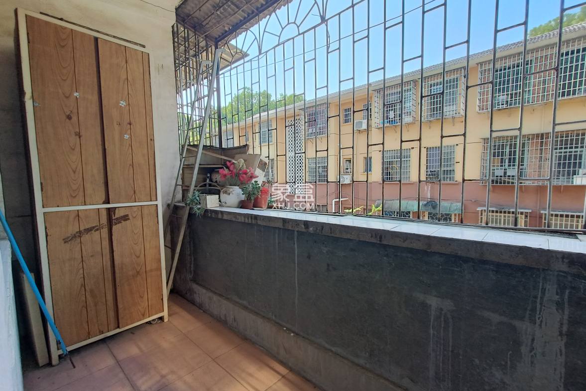 物资局家属楼(童家社区) 2室1厅1卫 700.0元/月 物资局家属楼(童家社区) 2室1厅1卫 700.0元/月室内图