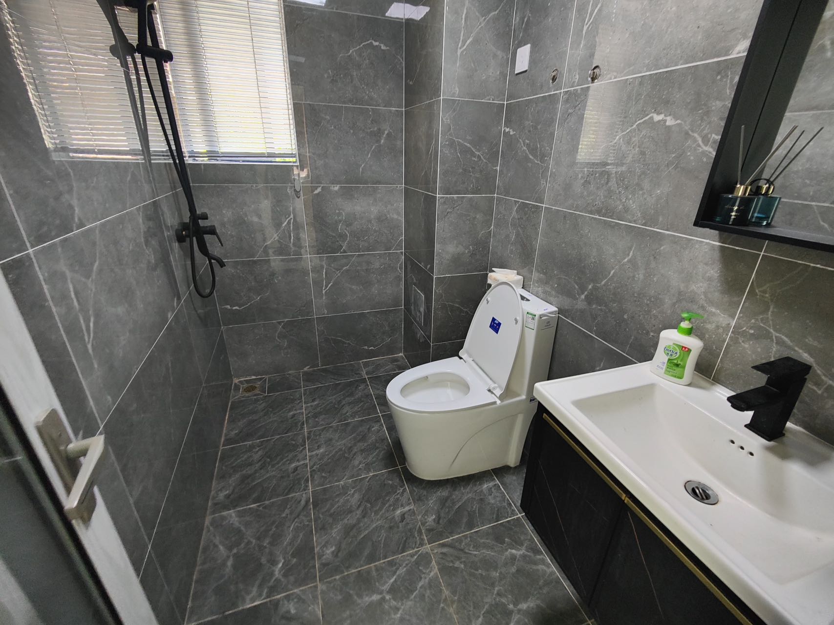 万花坊铂金公馆别墅 5室2厅4卫 16000.0元/月 万花坊铂金公馆别墅 5室2厅4卫 16000.0元/月小区图