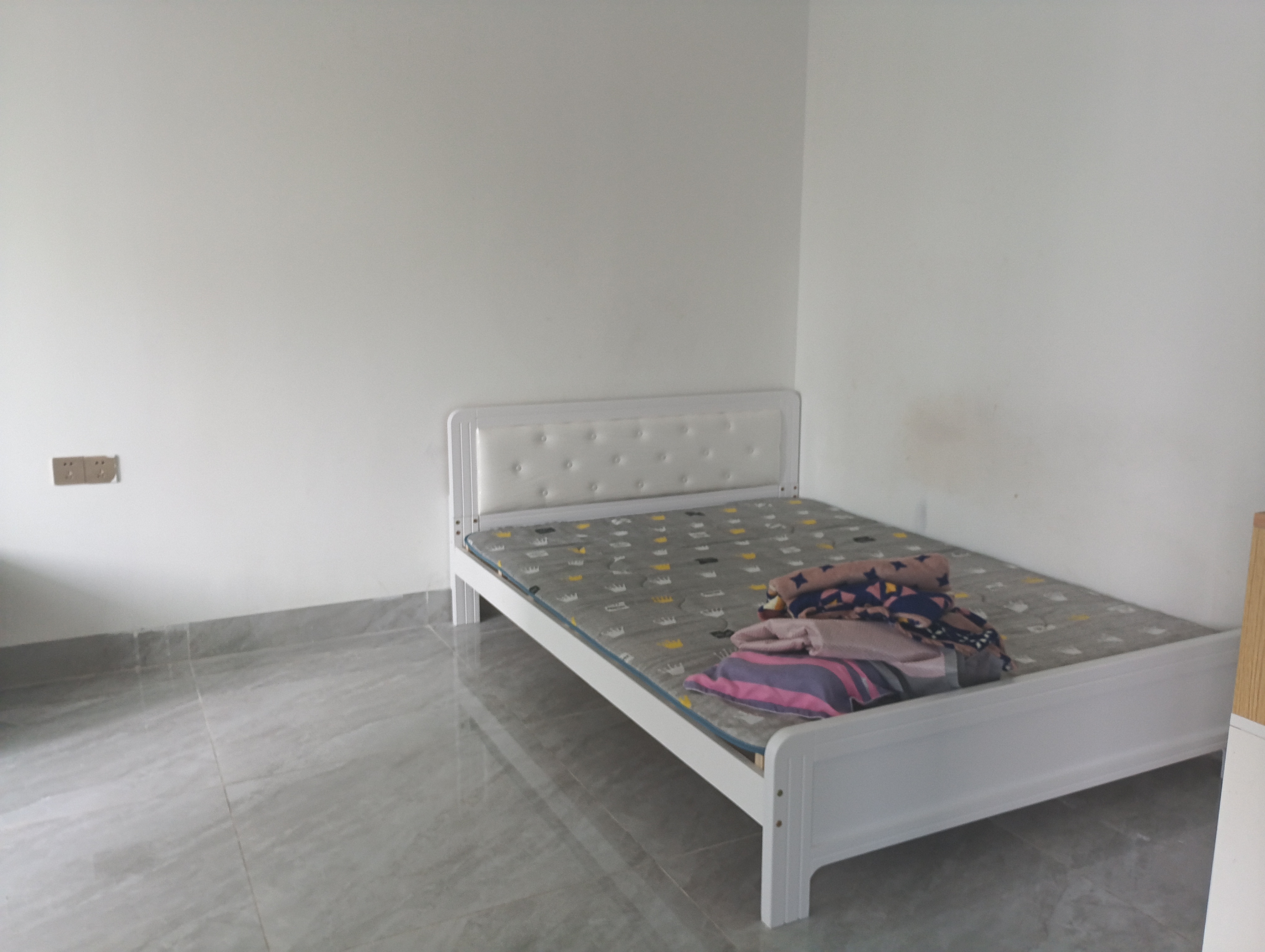 国安大厦  3室2厅1卫    85.0万 国安大厦  3室2厅1卫    85.0万室内图