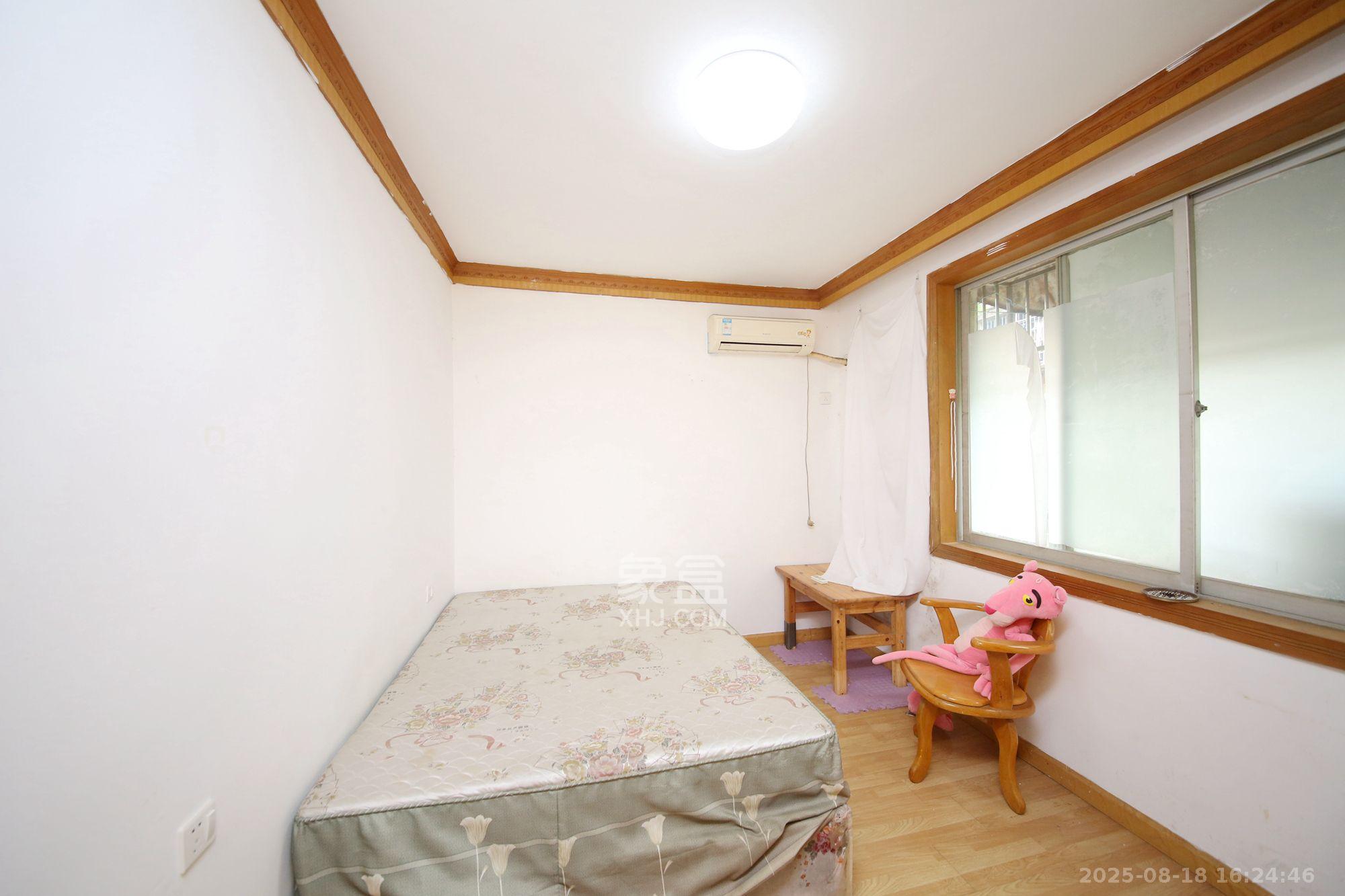 金泰小区 3室2厅1卫 1800.0元/月 金泰小区 3室2厅1卫 1800.0元/月室内图