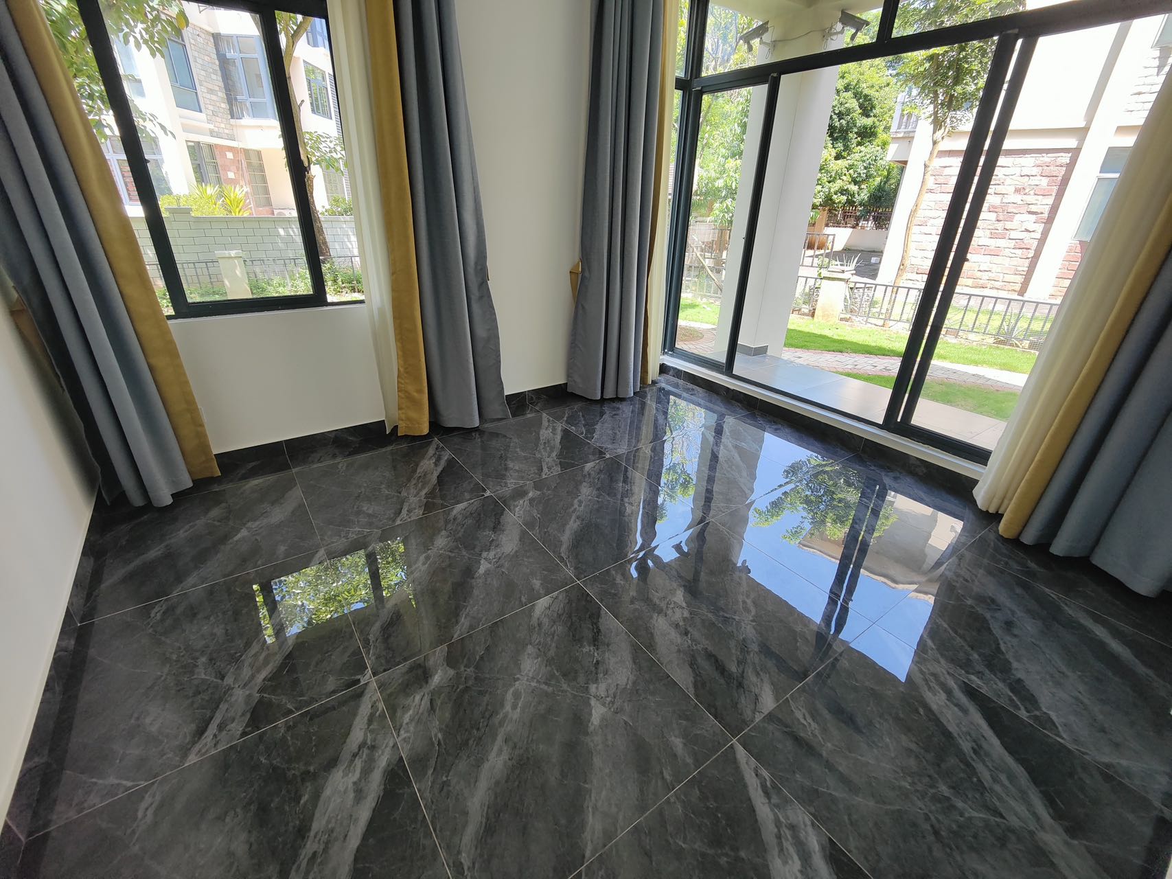 万花坊铂金公馆别墅 5室2厅4卫 16000.0元/月 万花坊铂金公馆别墅 5室2厅4卫 16000.0元/月室内图