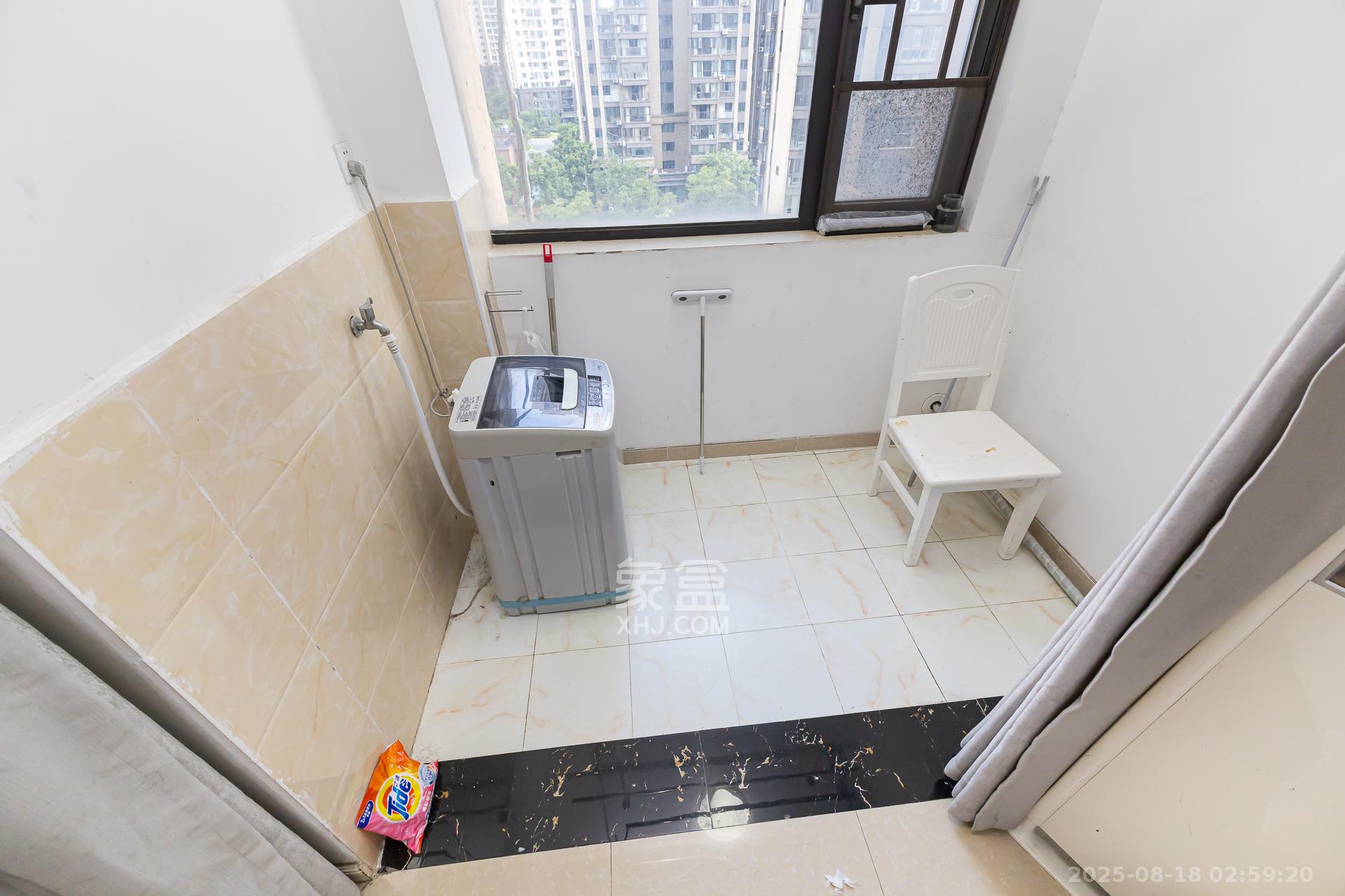 勤诚达境界城 3室1厅1卫 82.0万 勤诚达境界城 3室1厅1卫 82.0万阳台