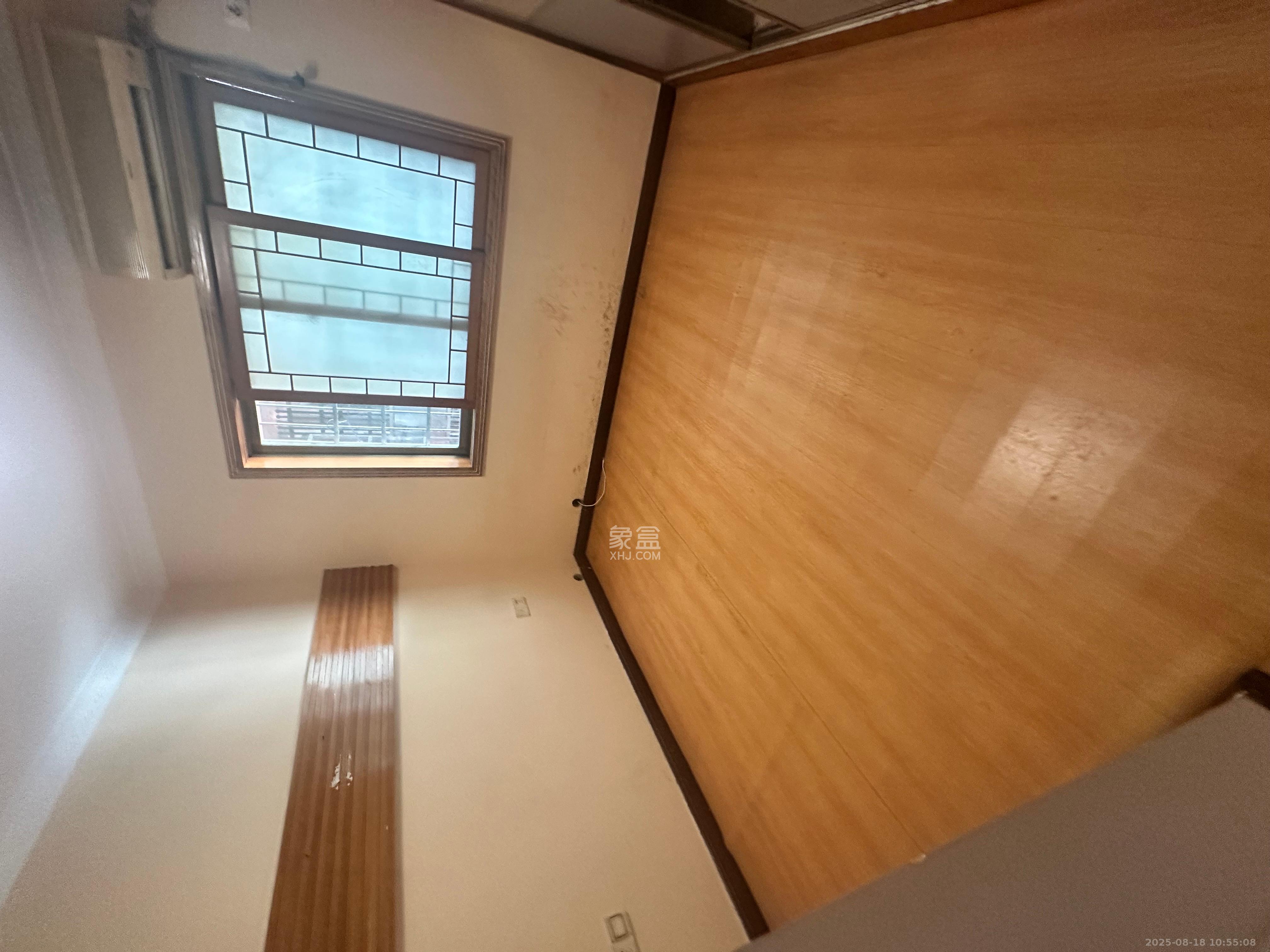 兴汉门公寓  5室3厅2卫    11000.0元/月 兴汉门公寓  5室3厅2卫    11000.0元/月室内图