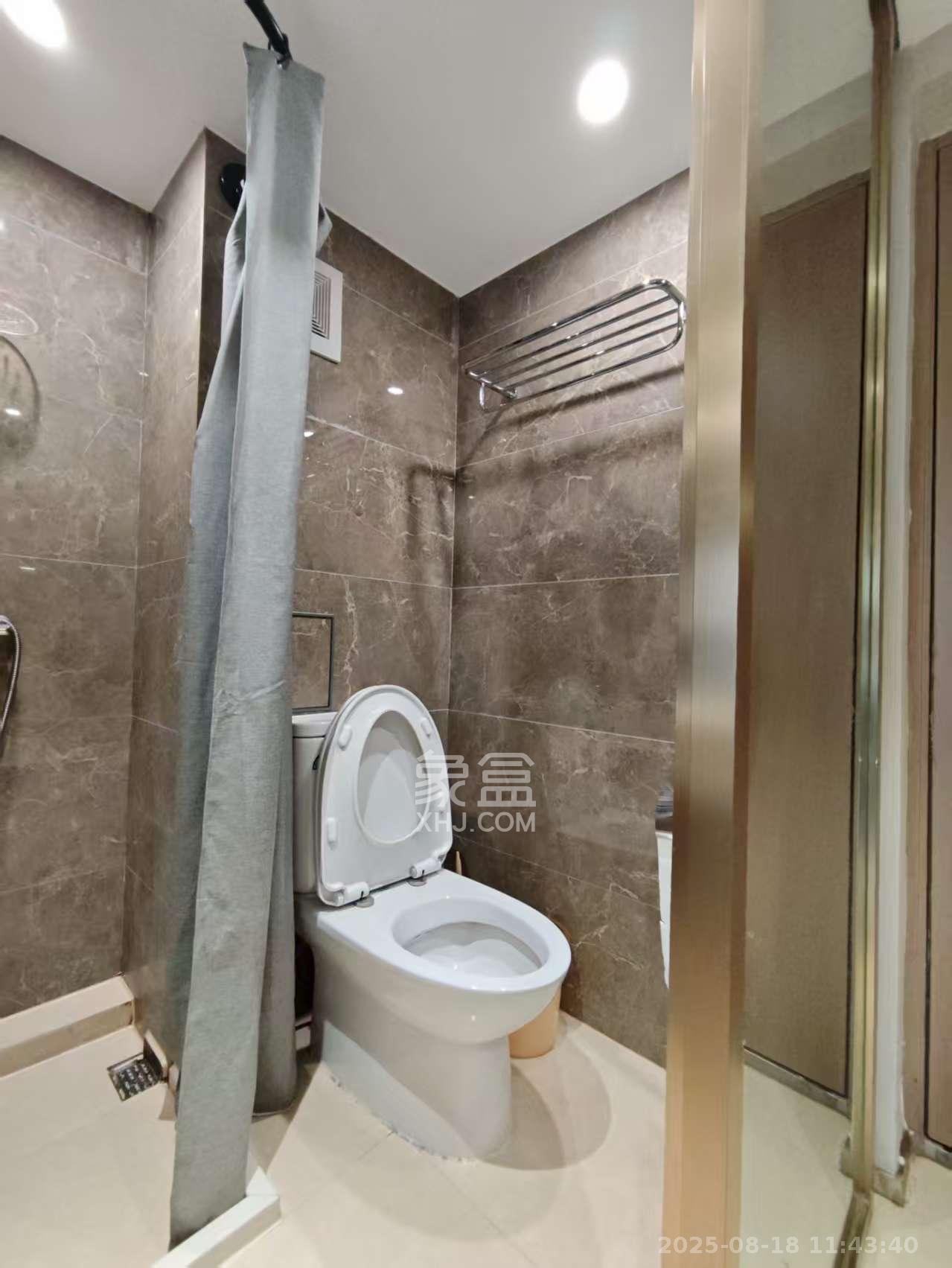 华远海蓝郡  2室2厅1卫   1500.00元/月室内图