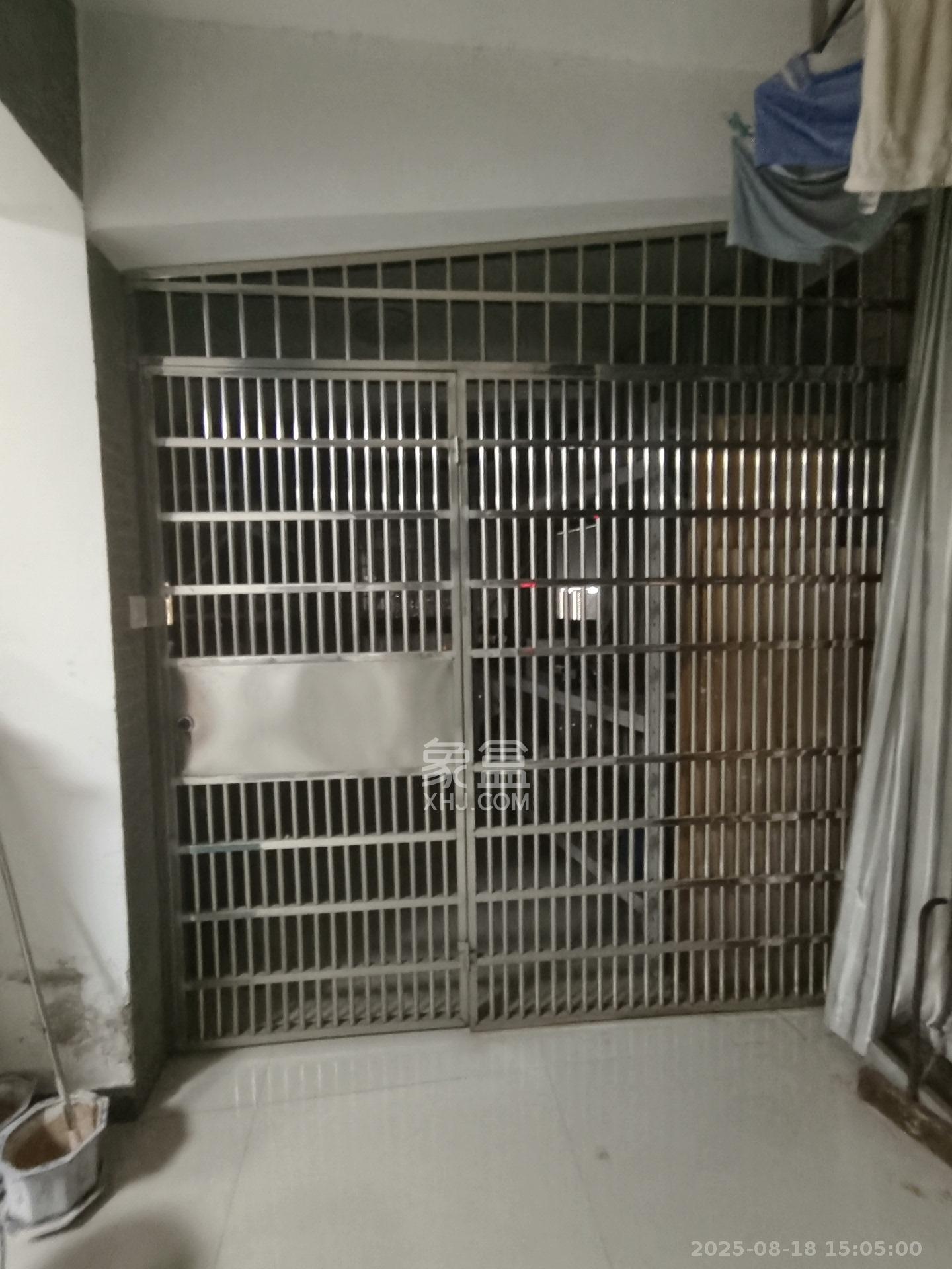 德庆水韵山城 4室2厅2卫 2400.0元/月 德庆水韵山城 4室2厅2卫 2400.0元/月室内图