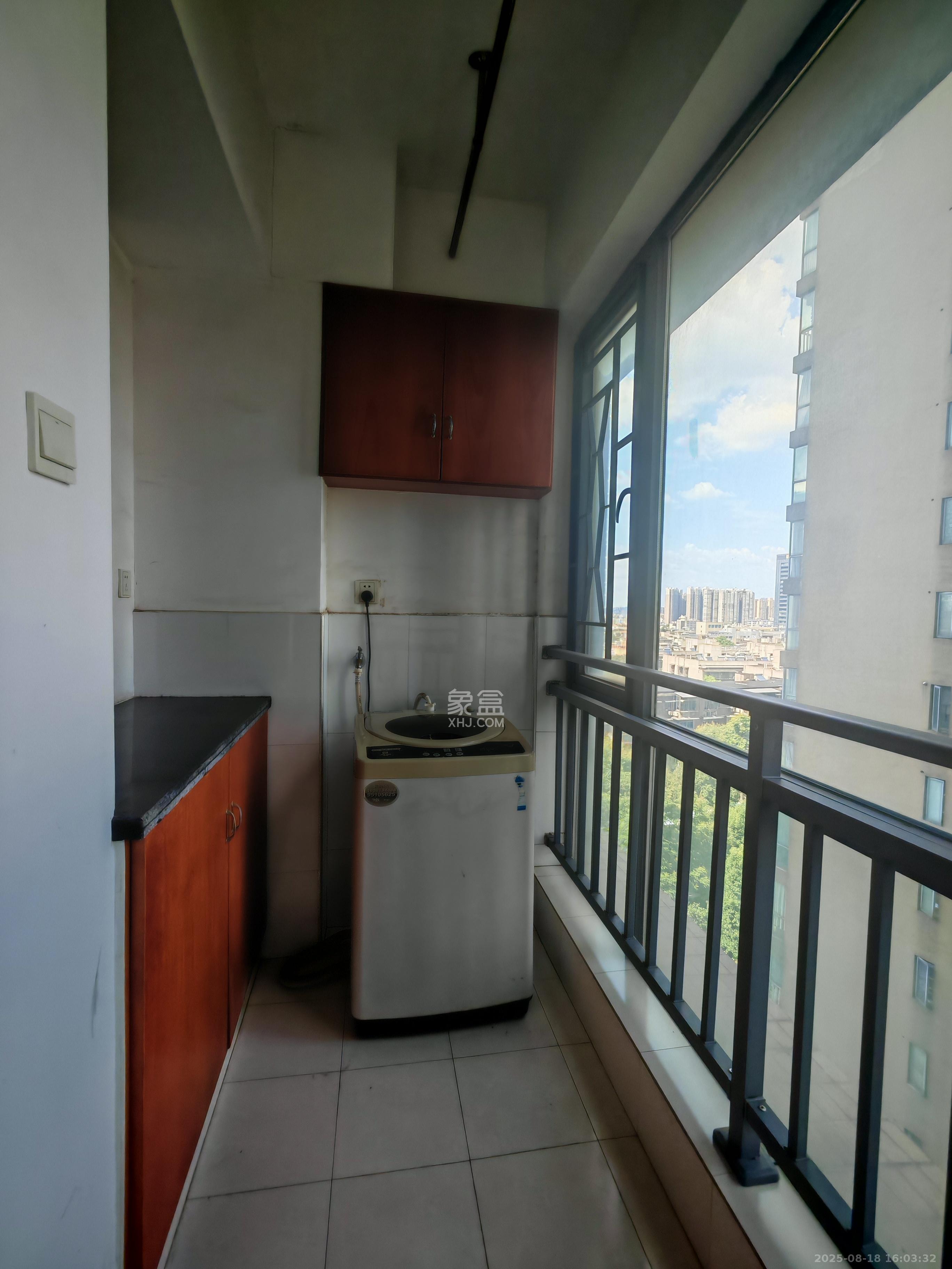 万博汇 1室1厅1卫 1600.0元/月 万博汇 1室1厅1卫 1600.0元/月室内图