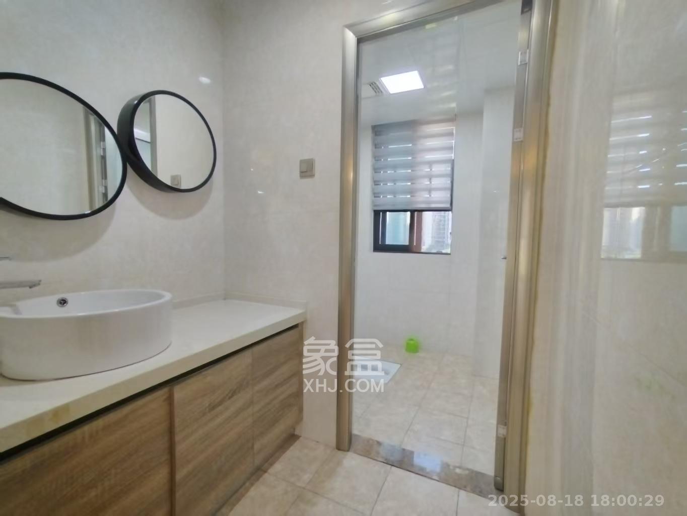 世茂外滩里(世茂铂翠湾三期) 4室2厅2卫 4600.0元/月 世茂外滩里(世茂铂翠湾三期) 4室2厅2卫 4600.0元/月室内图