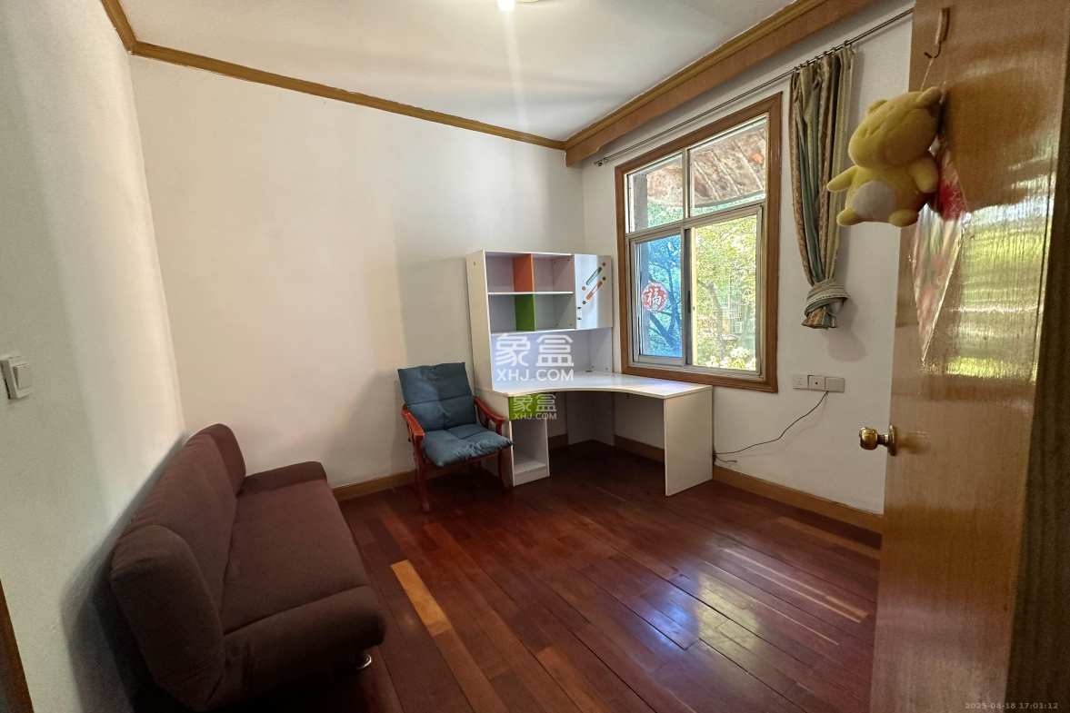 湘农桥社区 3室1厅1卫 1700.0元/月 湘农桥社区 3室1厅1卫 1700.0元/月室内图