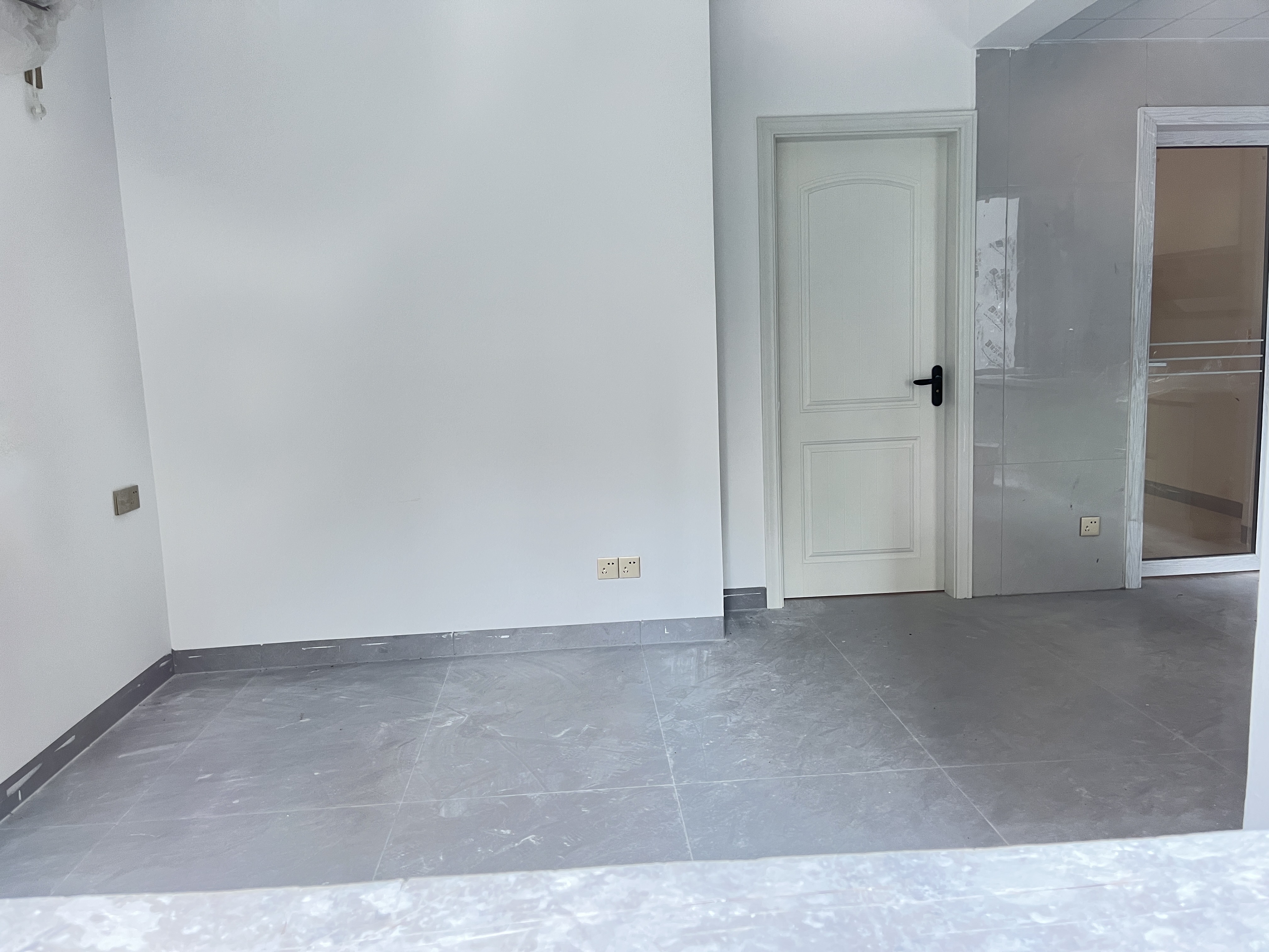 南门口安置小区二期 1室0厅0卫 2500.0元/月 南门口安置小区二期 1室0厅0卫 2500.0元/月室内图