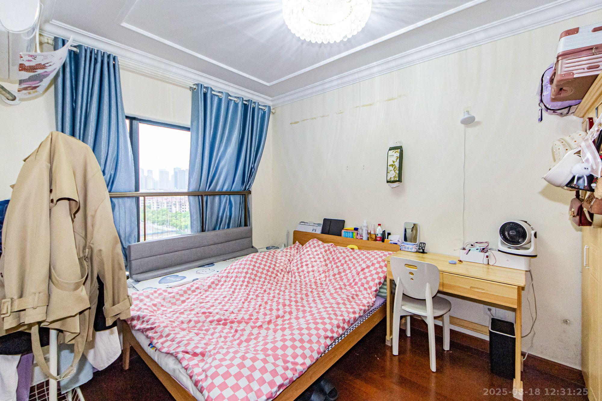 恒大御景半岛锦绣苑 3室2厅1卫 2600.0元/月 恒大御景半岛锦绣苑 3室2厅1卫 2600.0元/月室内图