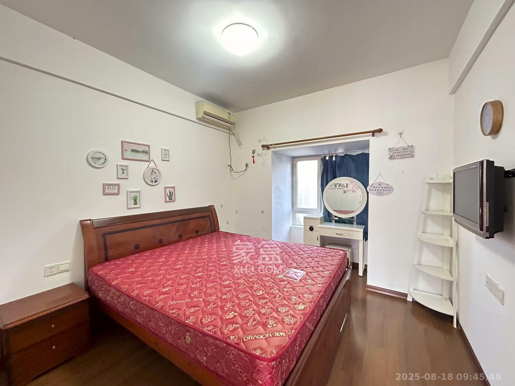 红区抽屉  3室2厅2卫    2800.0元/月室内图