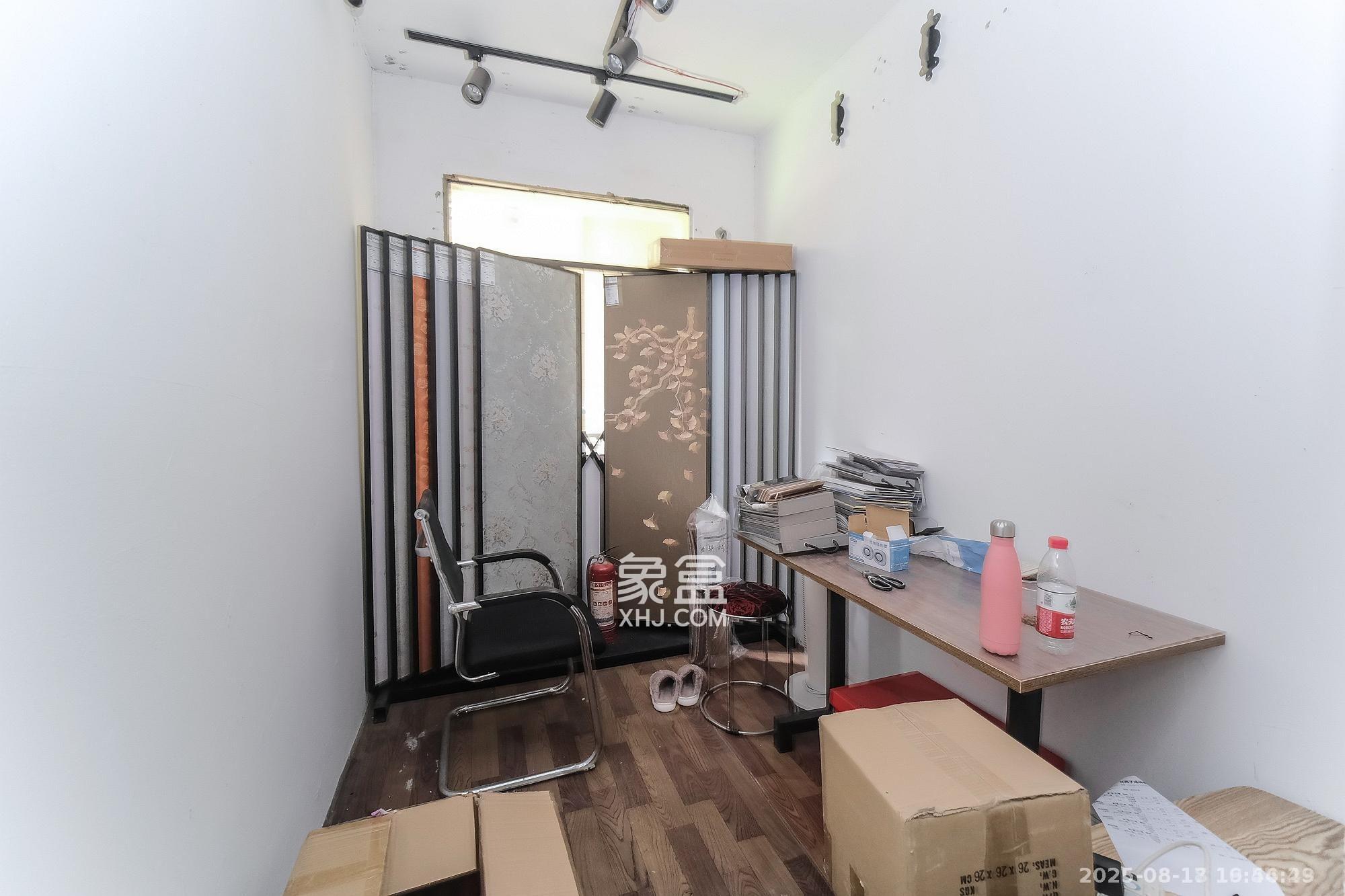 保利香槟国际  3室1厅1卫    500.0元/月 保利香槟国际  3室1厅1卫    500.0元/月室内图