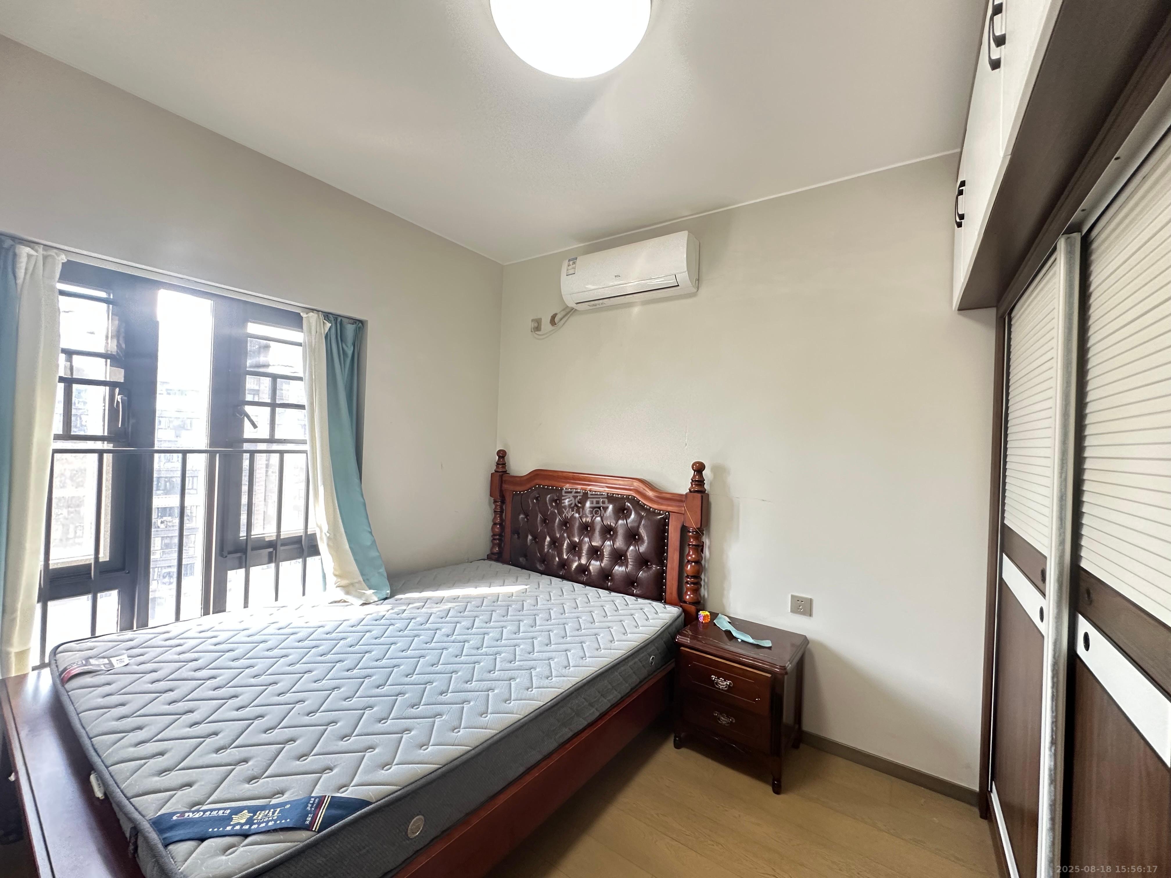 时代倾城四期  3室2厅2卫    2100.0元/月 时代倾城四期  3室2厅2卫    2100.0元/月室内图