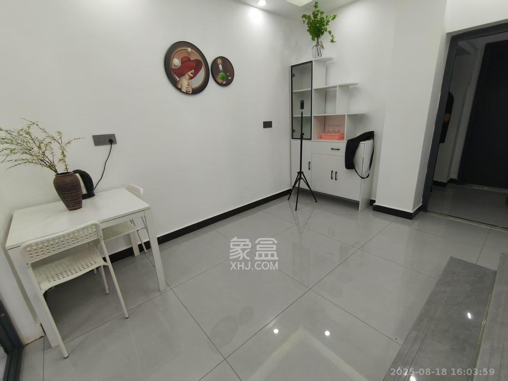 欧陆经典  2室2厅2卫    3700.0元/月 欧陆经典  2室2厅2卫    3700.0元/月室内图