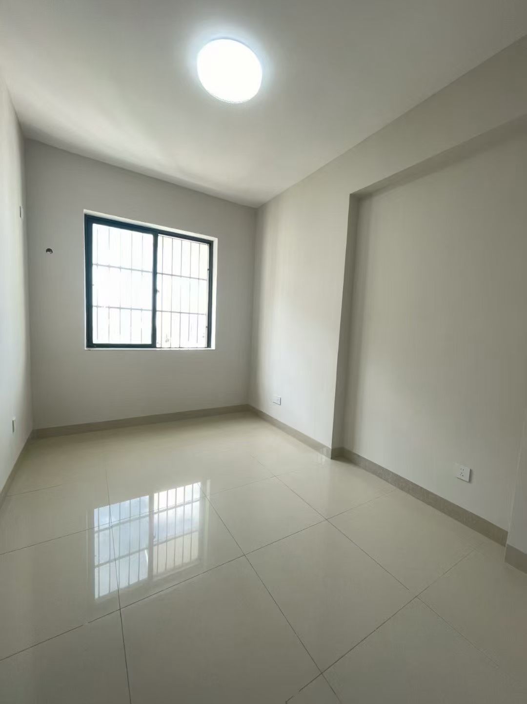 中景花园  3室2厅2卫    145.0万 中景花园  3室2厅2卫    145.0万客厅