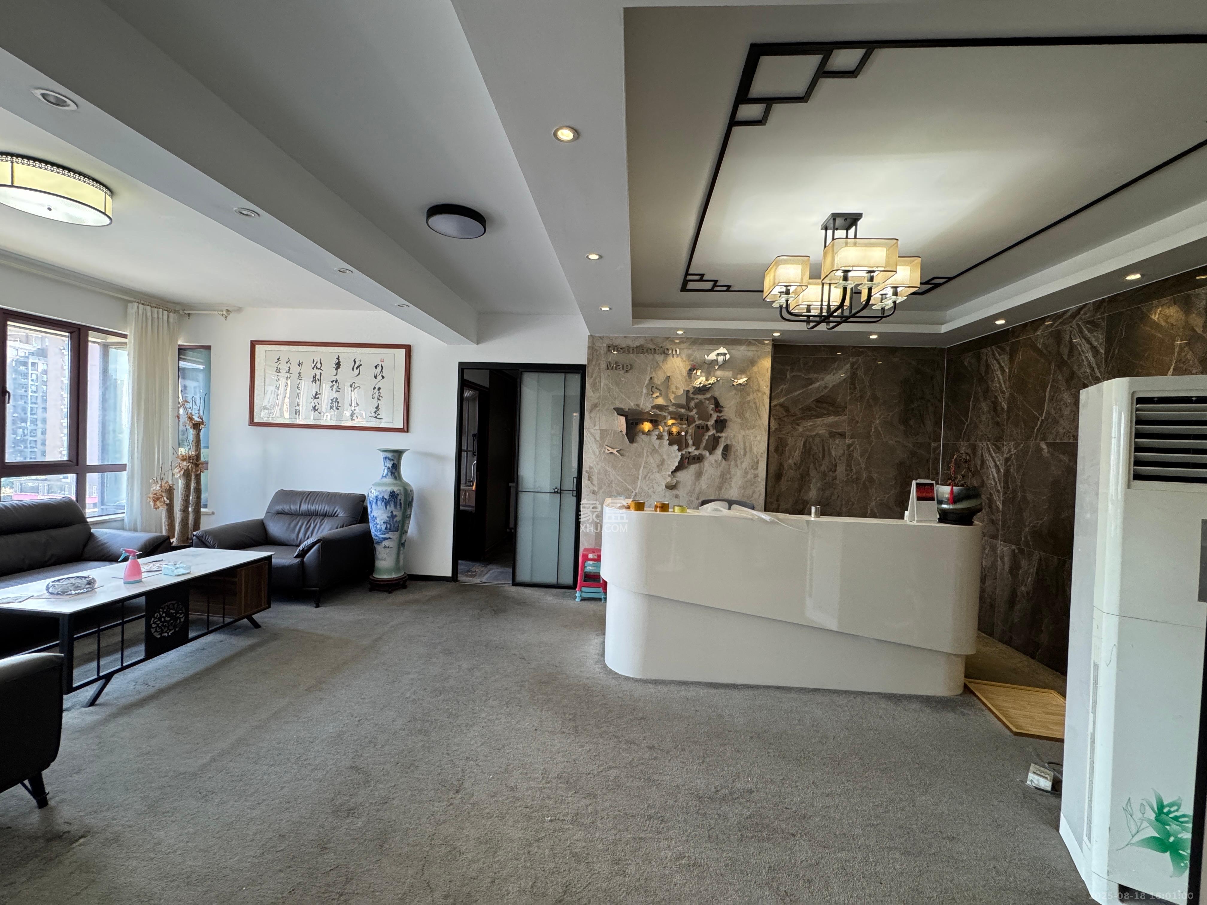 中惠锦堂  5室2厅1卫    8600.0元/月