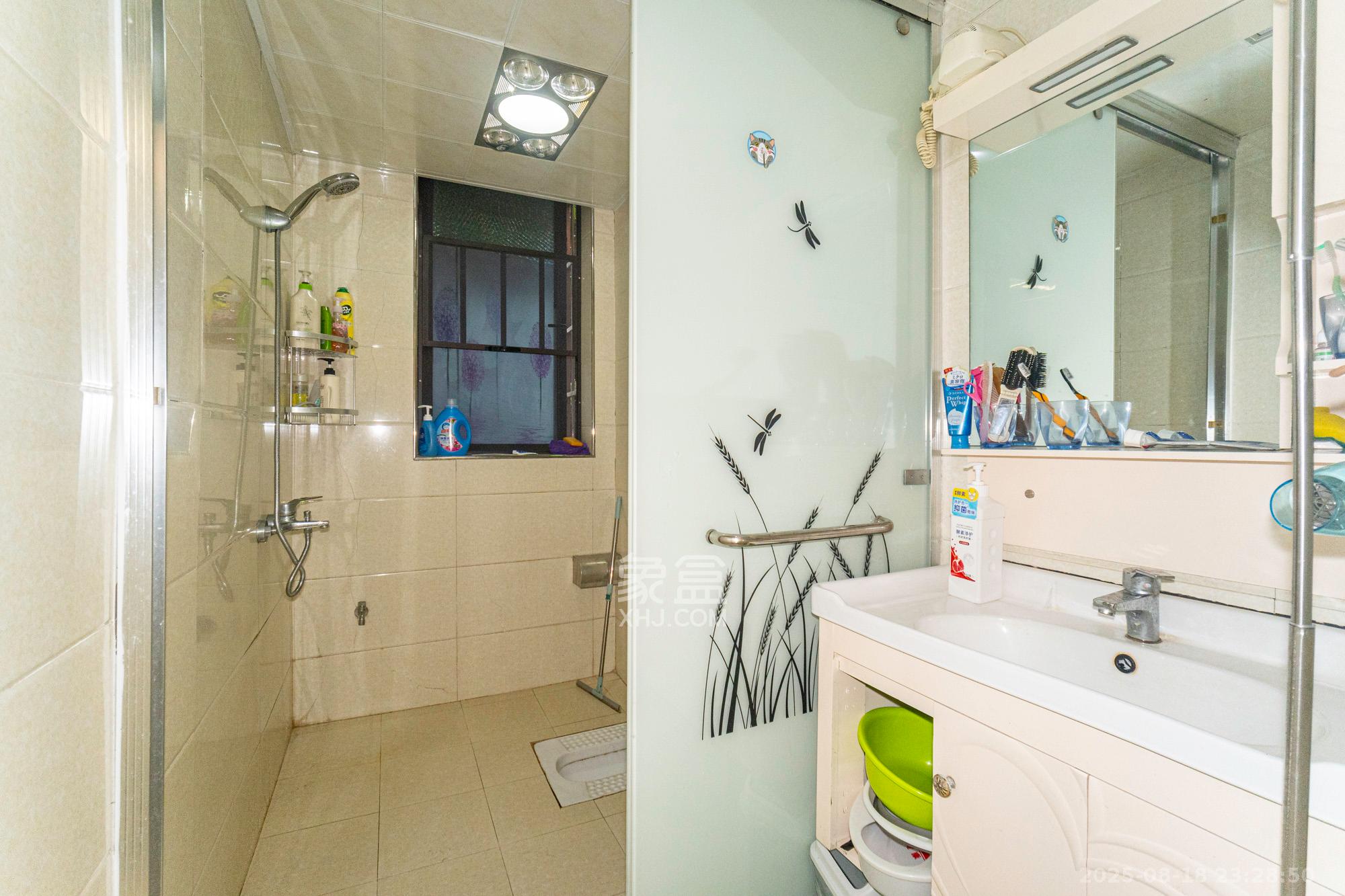 盛地春天里  3室2厅1卫    49.8万 盛地春天里  3室2厅1卫    49.8万卫生间