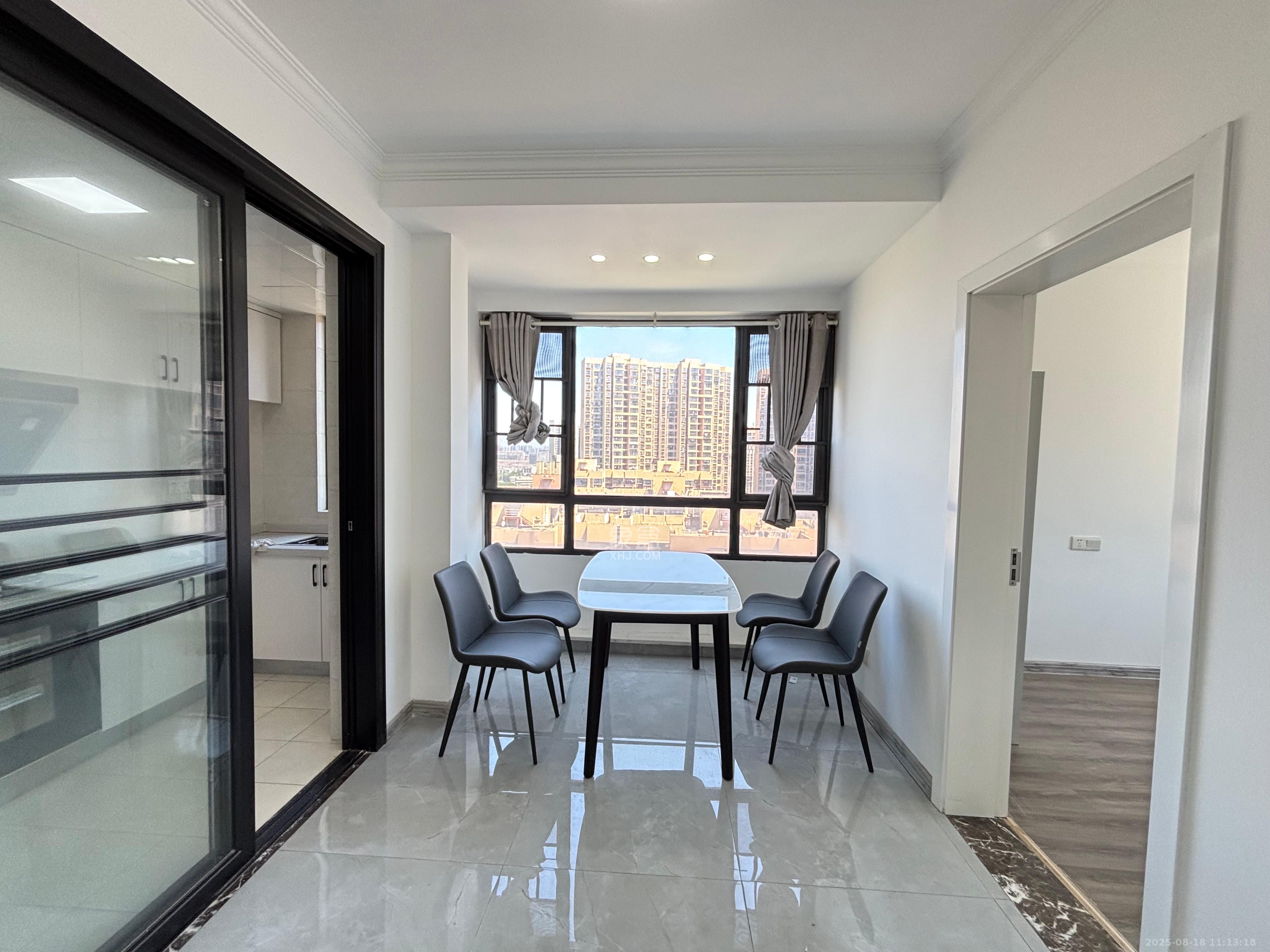 中国铁建梅溪青秀一期 4室2厅2卫 2800.0元/月 中国铁建梅溪青秀一期 4室2厅2卫 2800.0元/月室内图