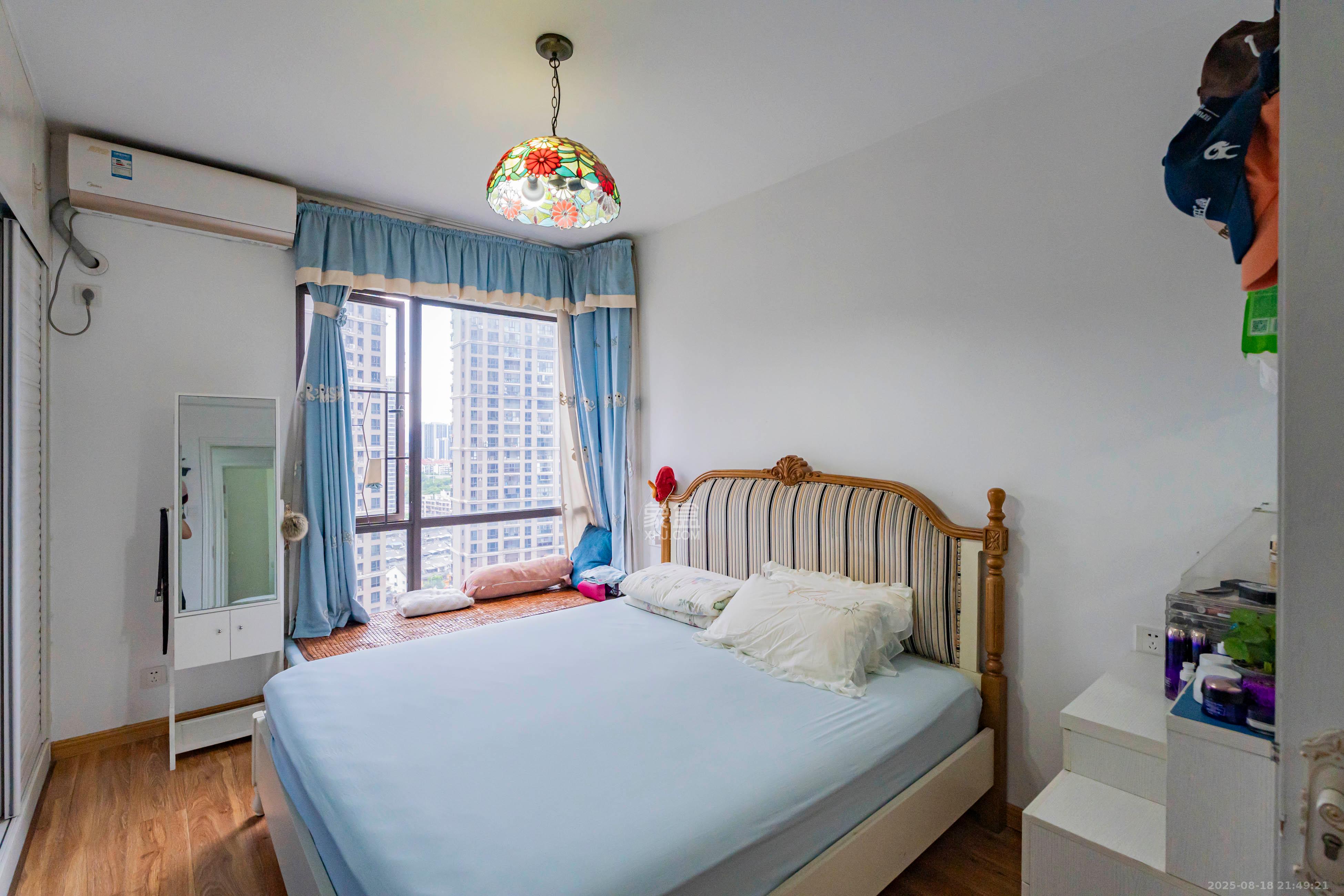 海洋半岛(月珑湾)  3室2厅1卫    89.0万 海洋半岛(月珑湾)  3室2厅1卫    89.0万卧室